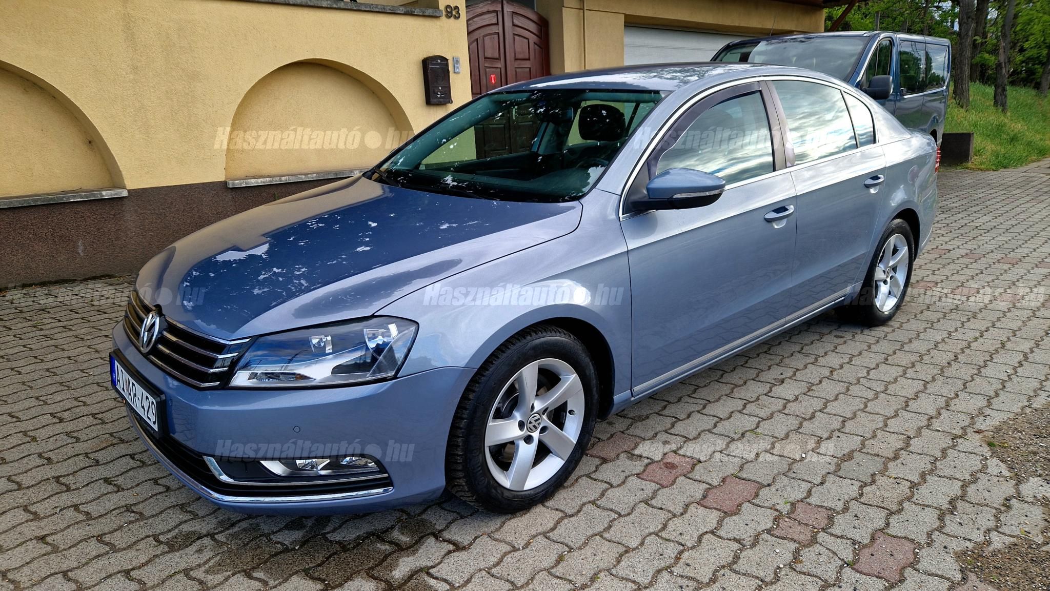 VOLKSWAGEN PASSAT 2011/10 - 1