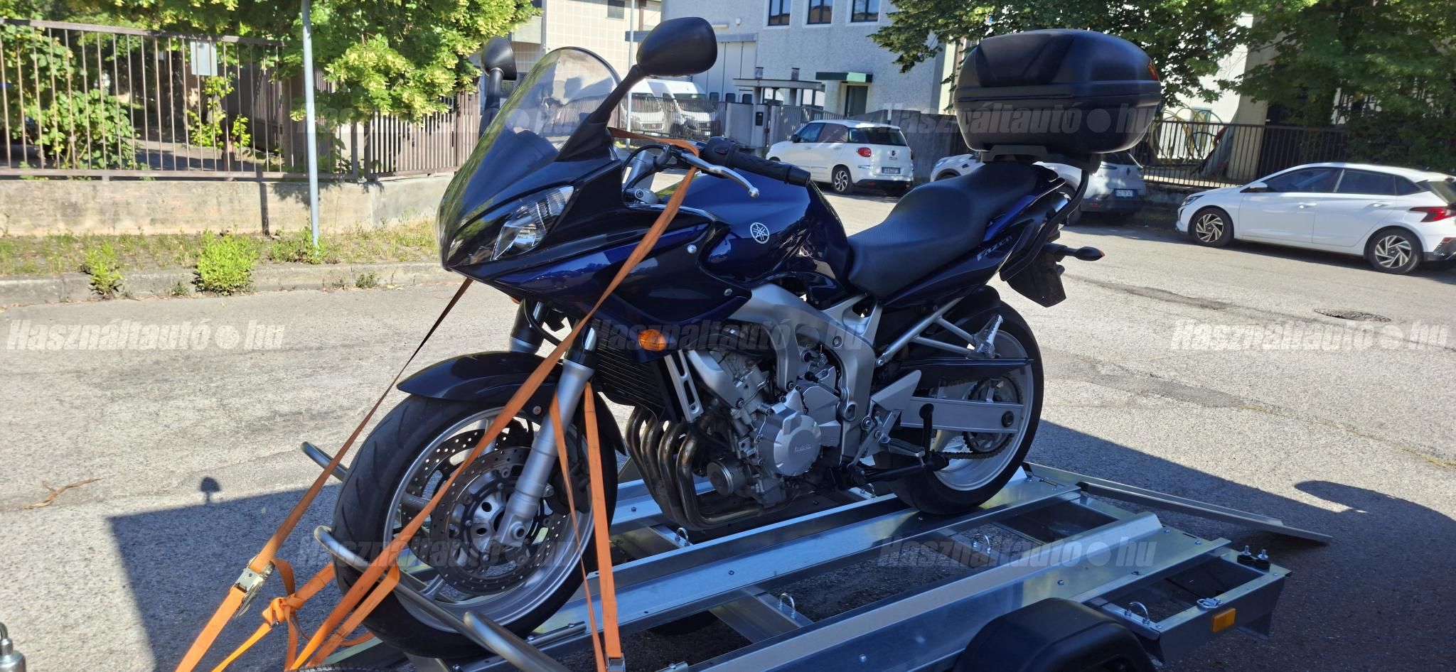 YAMAHA FZ6-S (FAZER) 2004 - 1