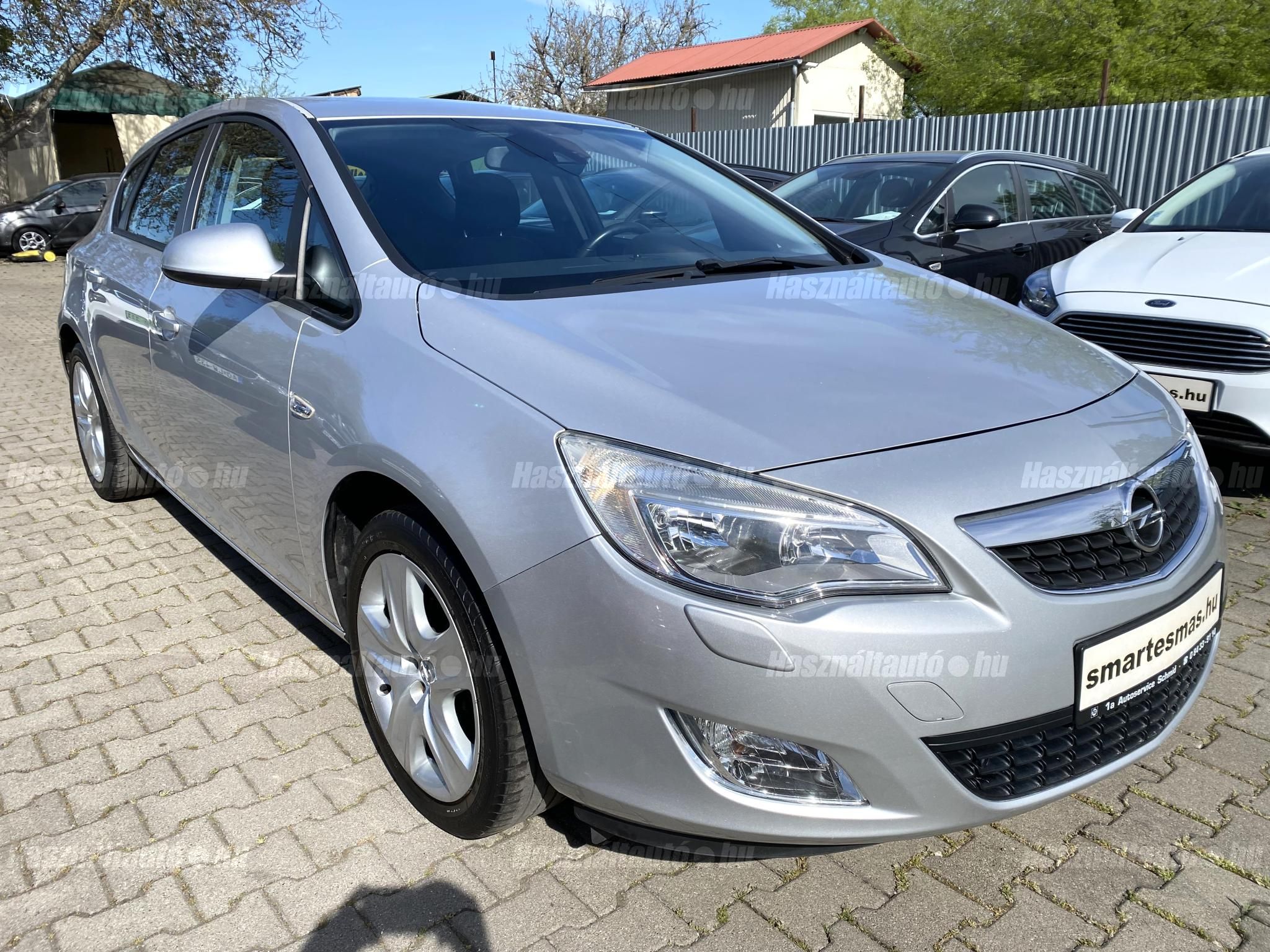 OPEL ASTRA J 2010/12 - 1