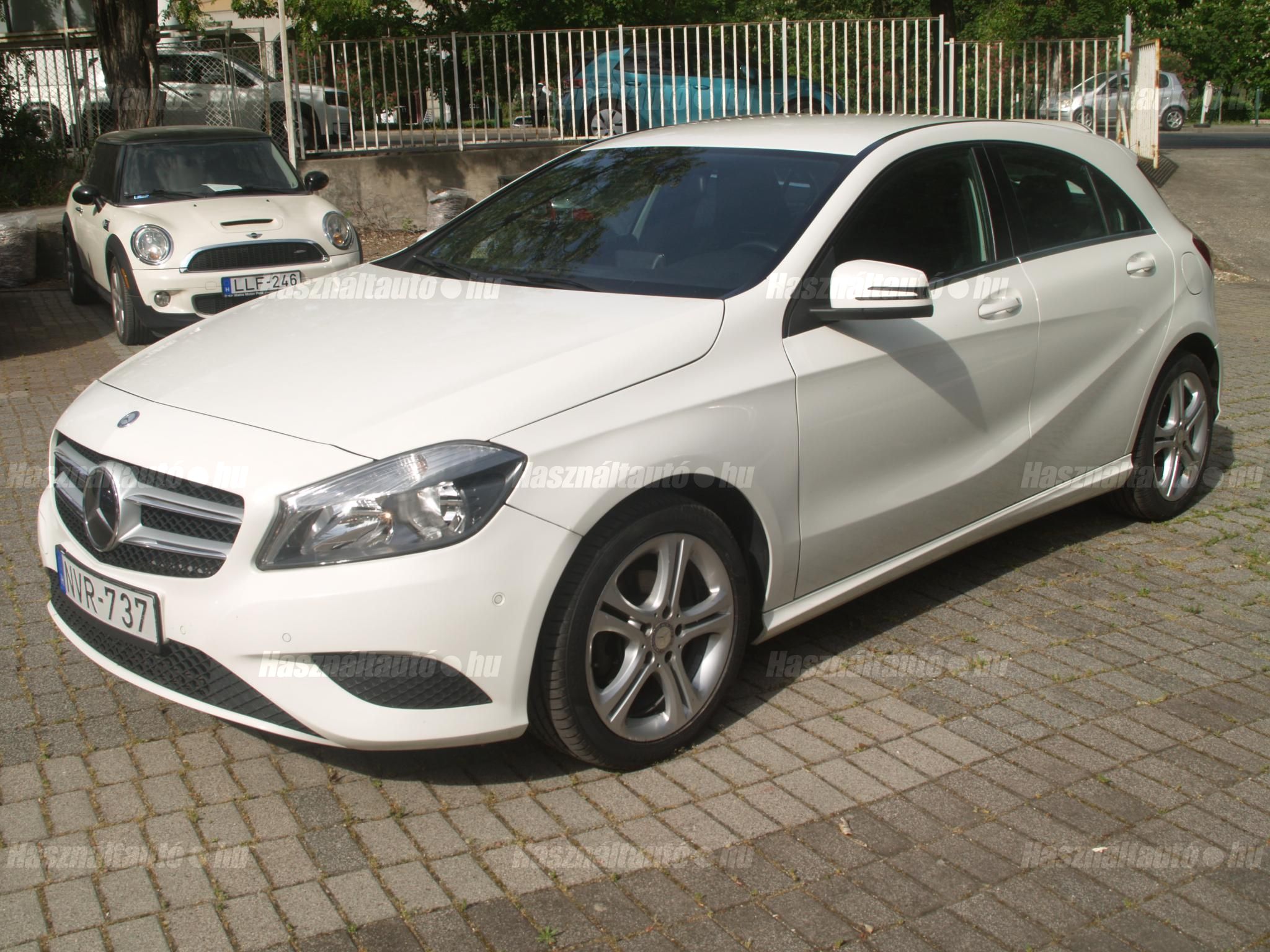 MERCEDES-BENZ A 180 2013/5 - 1