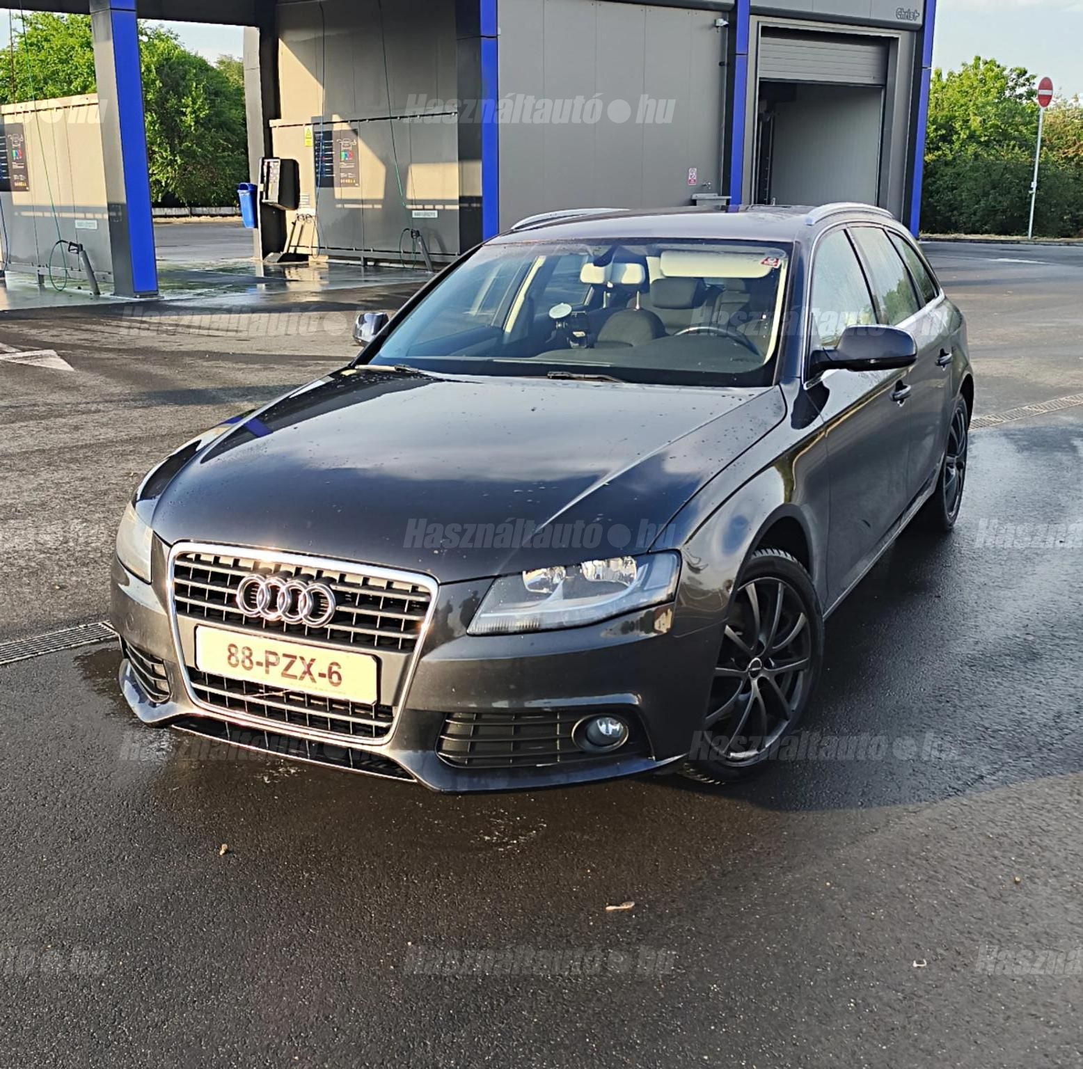 AUDI A4 2011 - 1