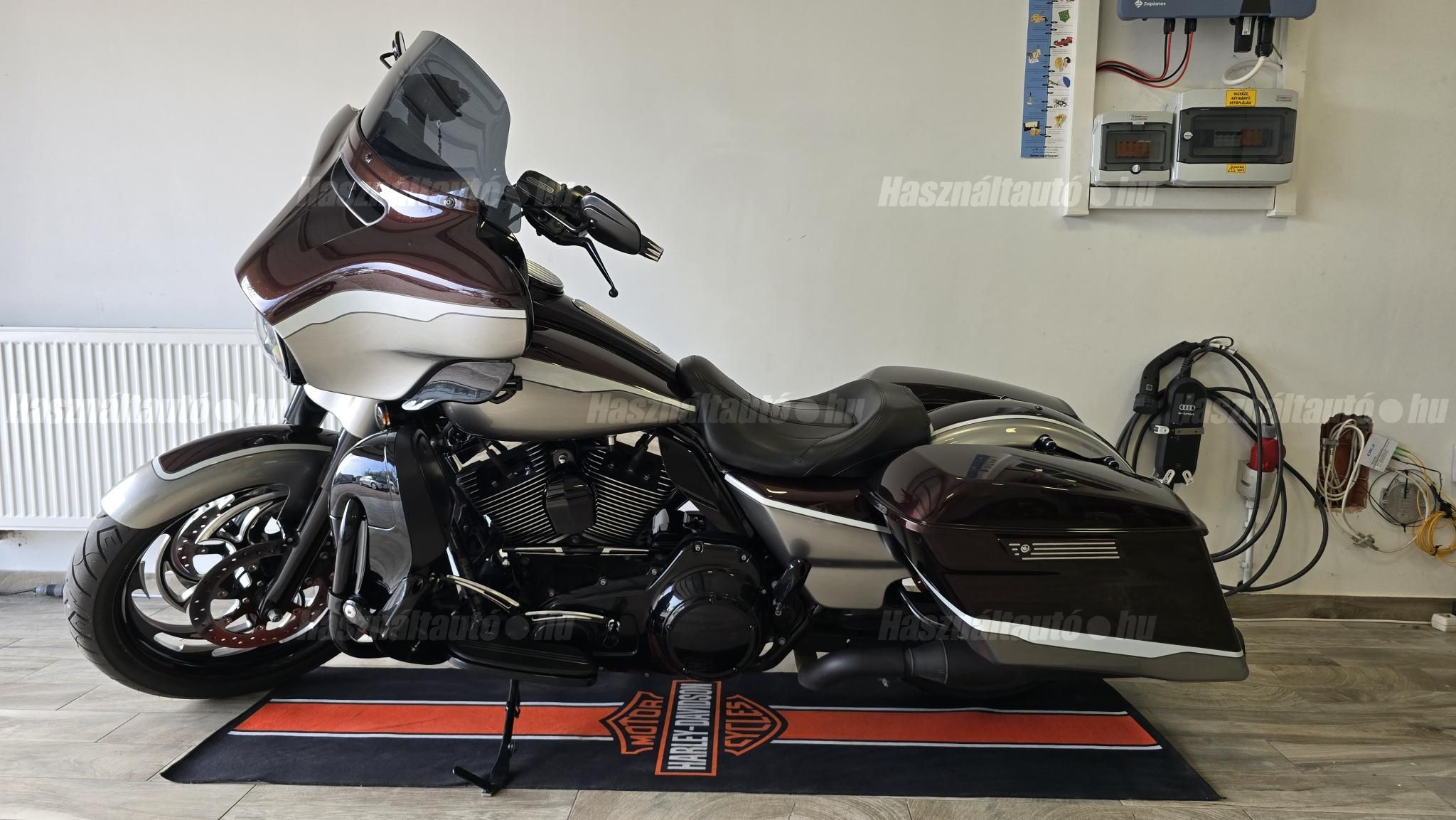 HARLEY-DAVIDSON STREET GLIDE SPECIAL 2016/1 - 1