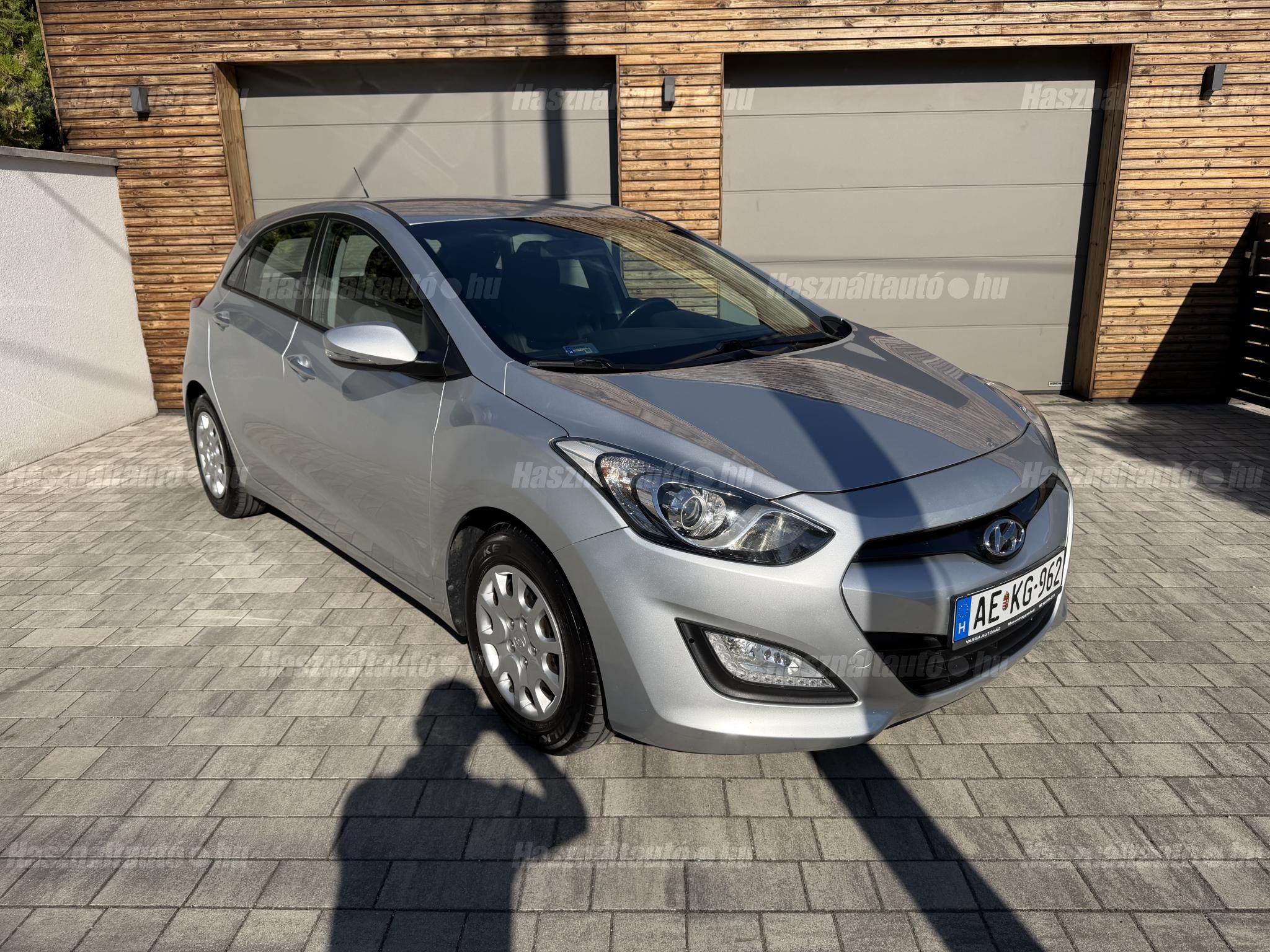 HYUNDAI I30 2015/3 - 1