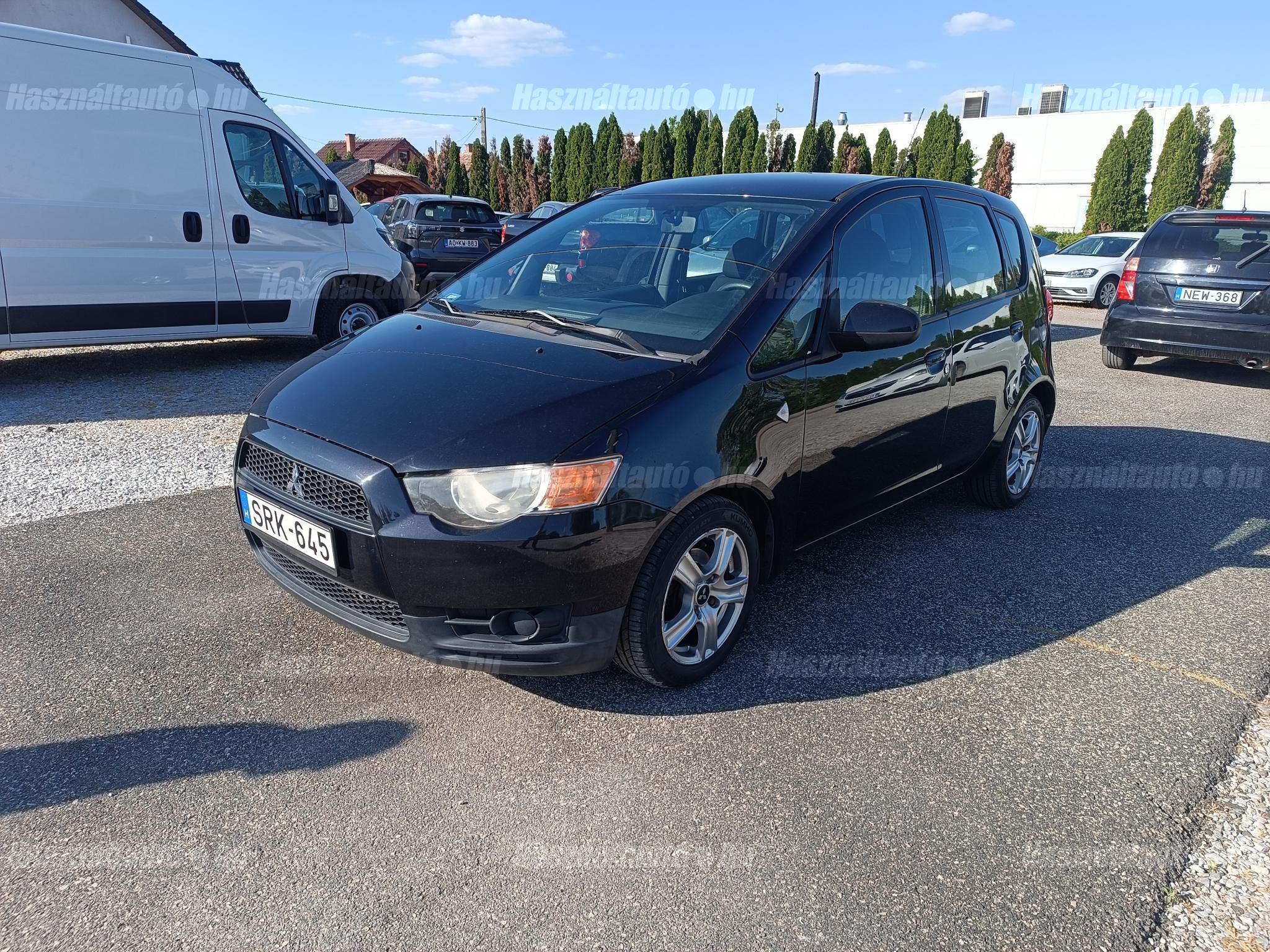 MITSUBISHI COLT 2010/8 - 1