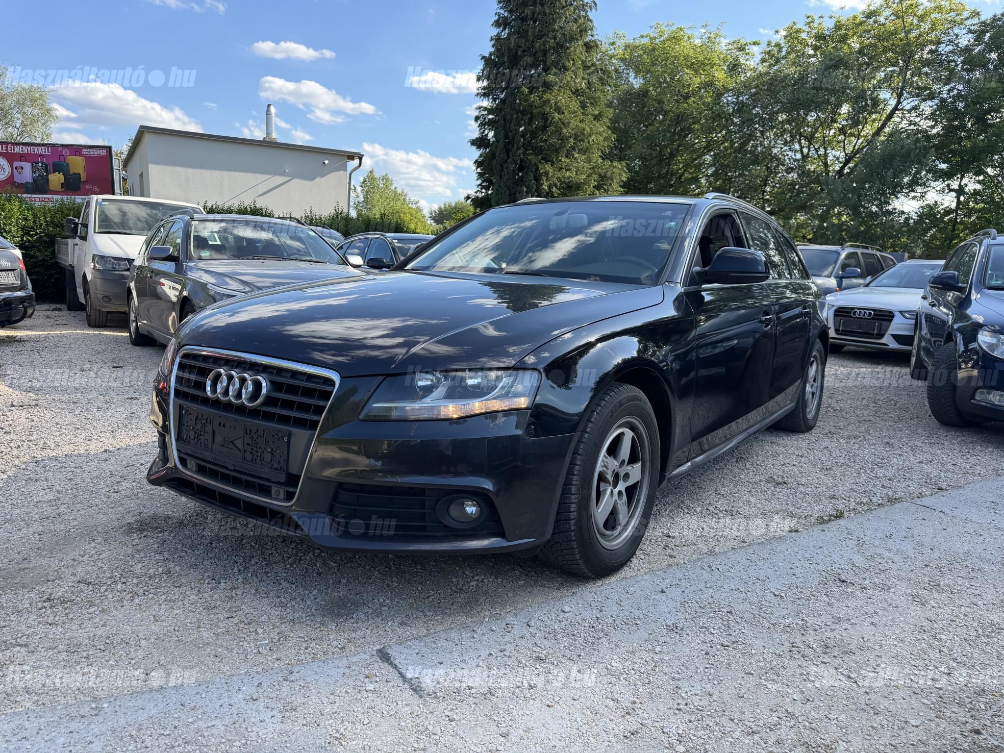 AUDI A4 2010 - 1