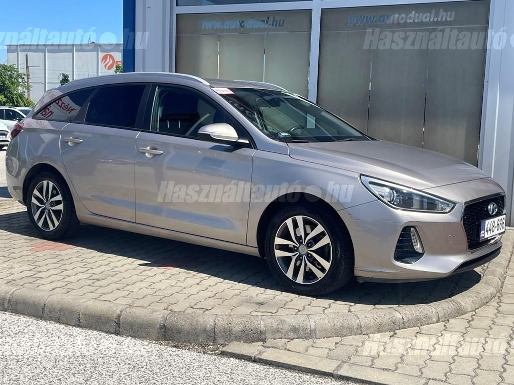HYUNDAI I30 2017/7 - 1