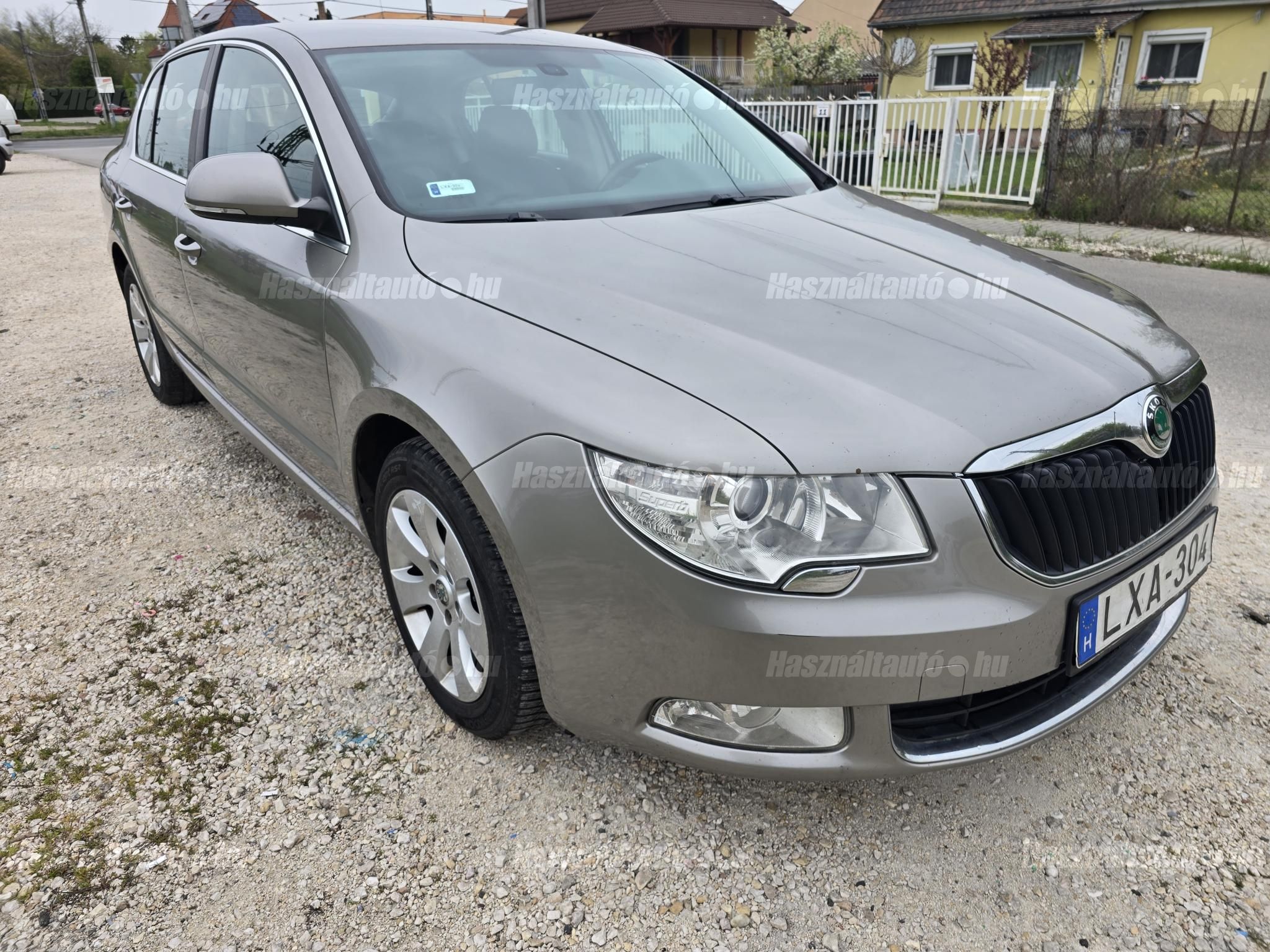SKODA SUPERB 2011/6 - 1