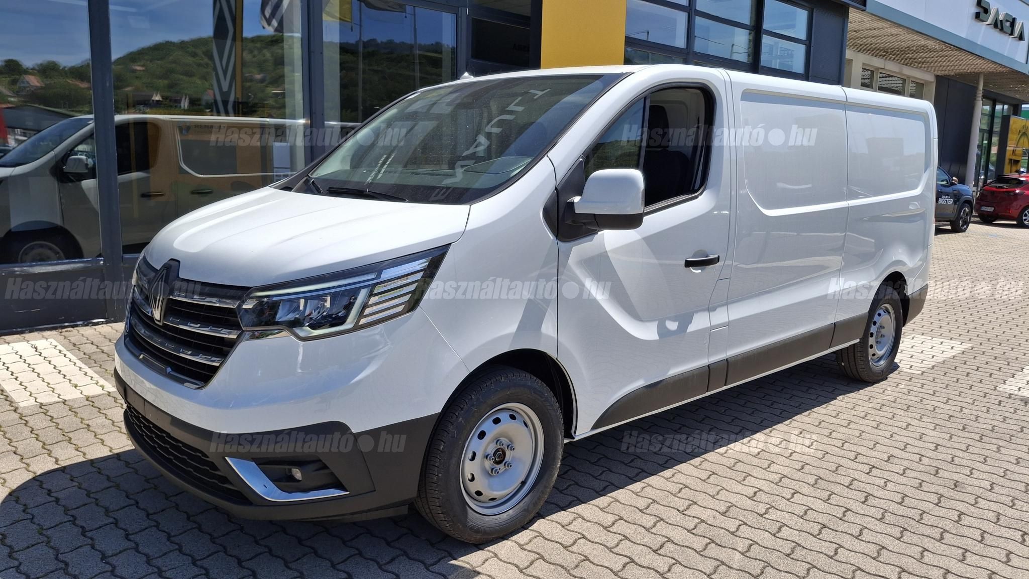 RENAULT TRAFIC 2026 - 1