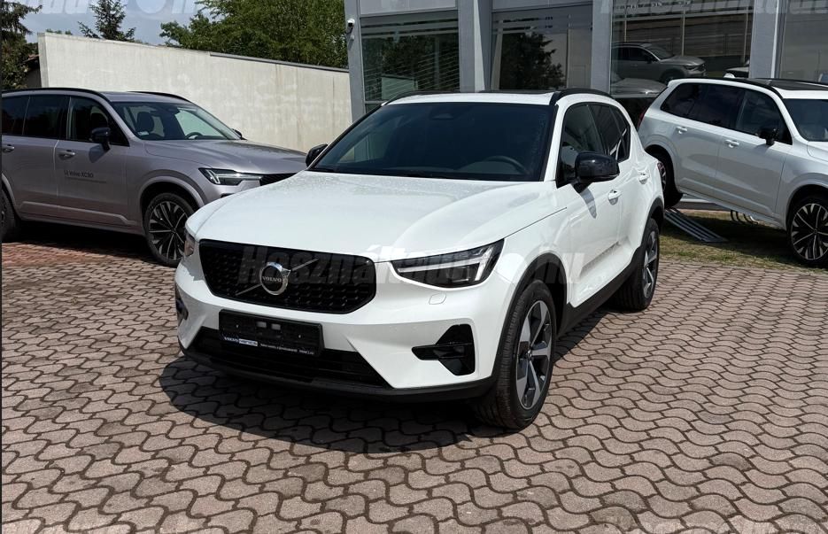VOLVO XC40 2026 - 1