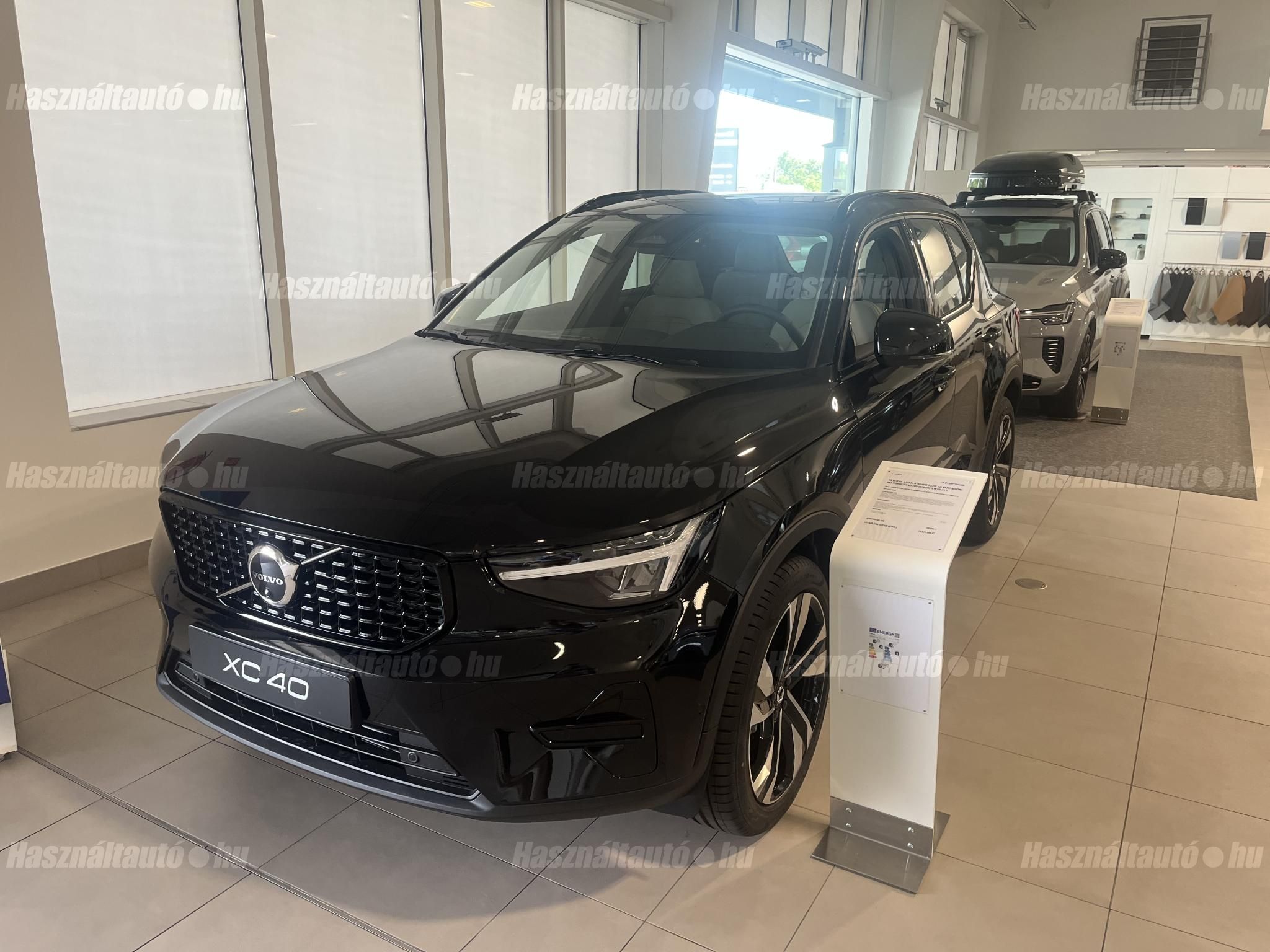 VOLVO XC40 2026 - 1