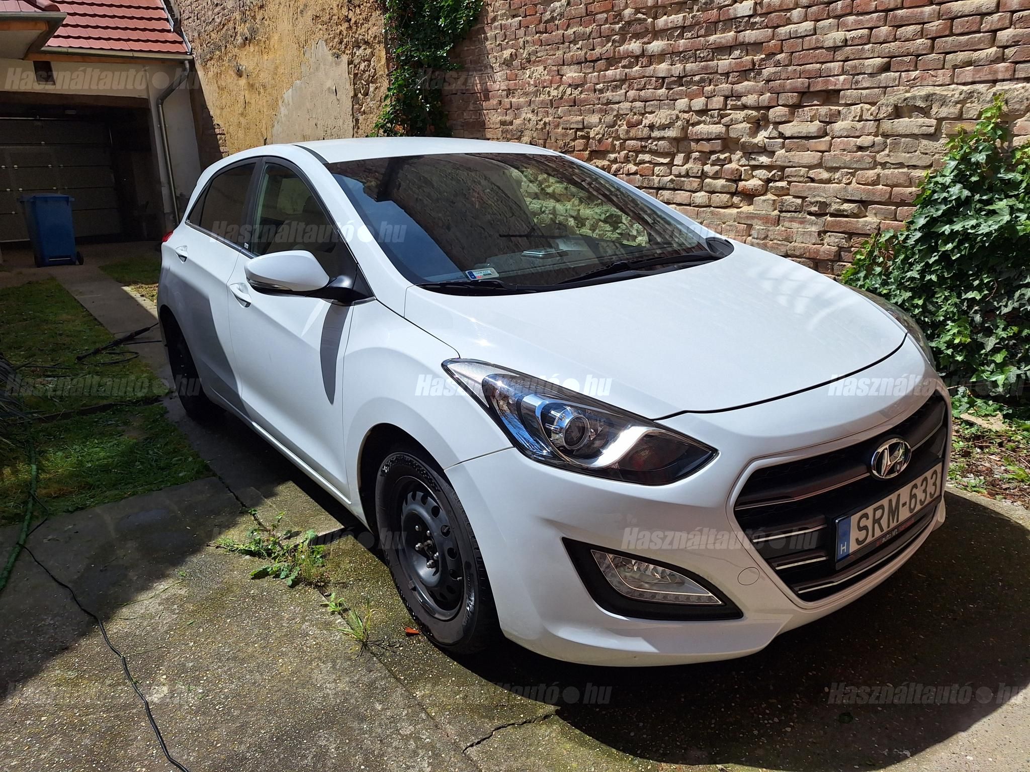 HYUNDAI I30 2016/7 - 1