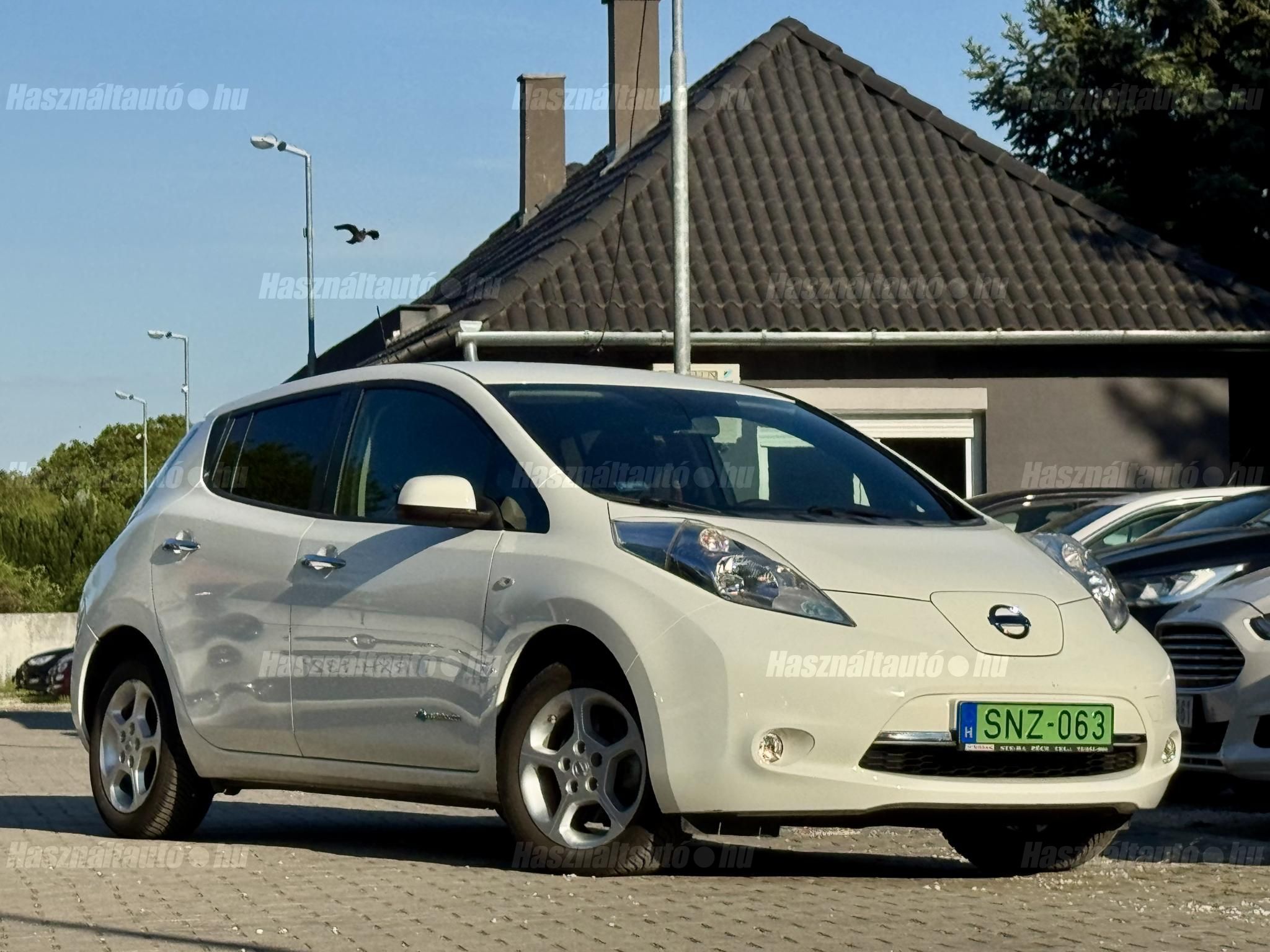 NISSAN LEAF 2016/2 - 1