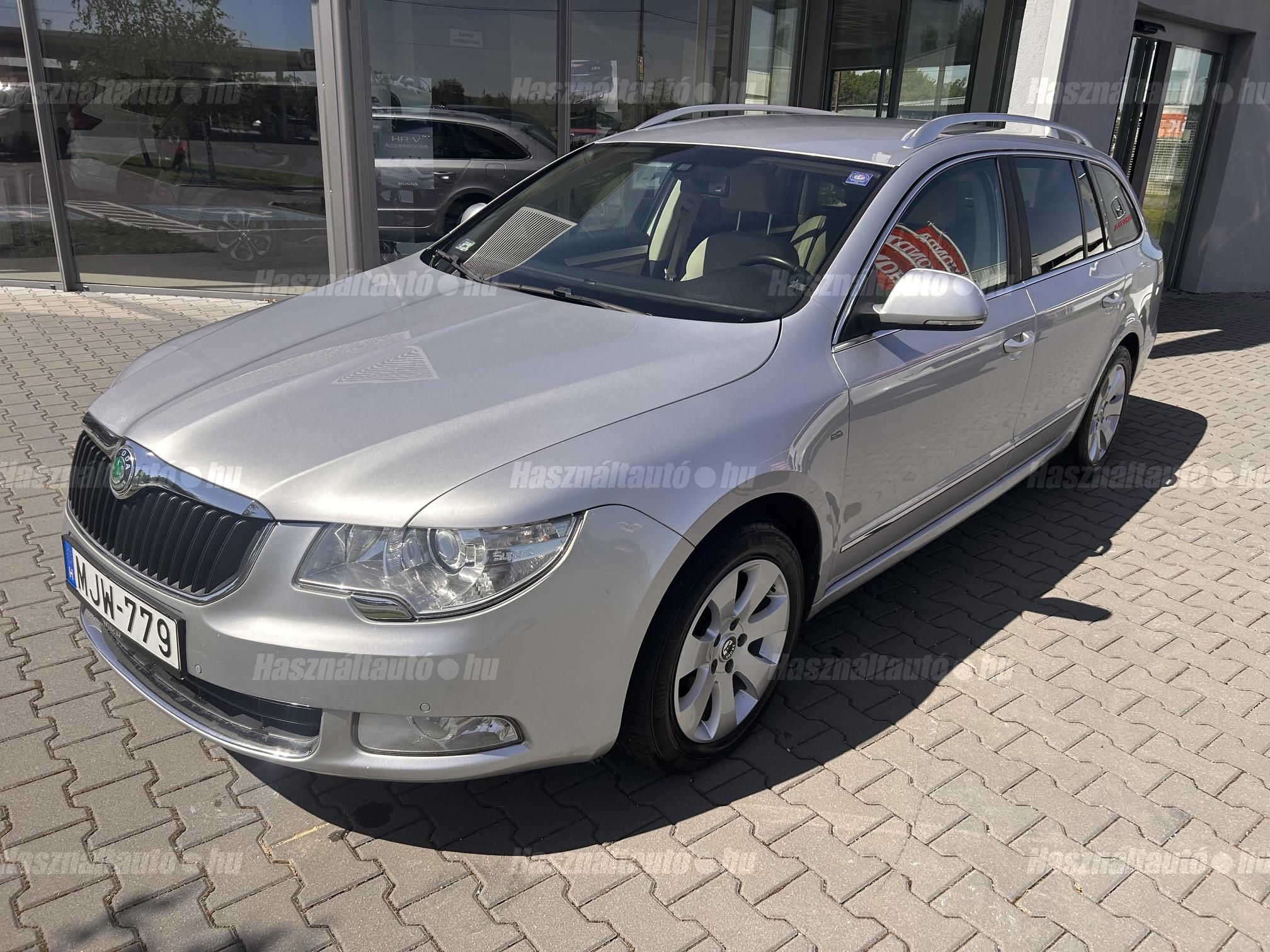 SKODA SUPERB 2013/6 - 1