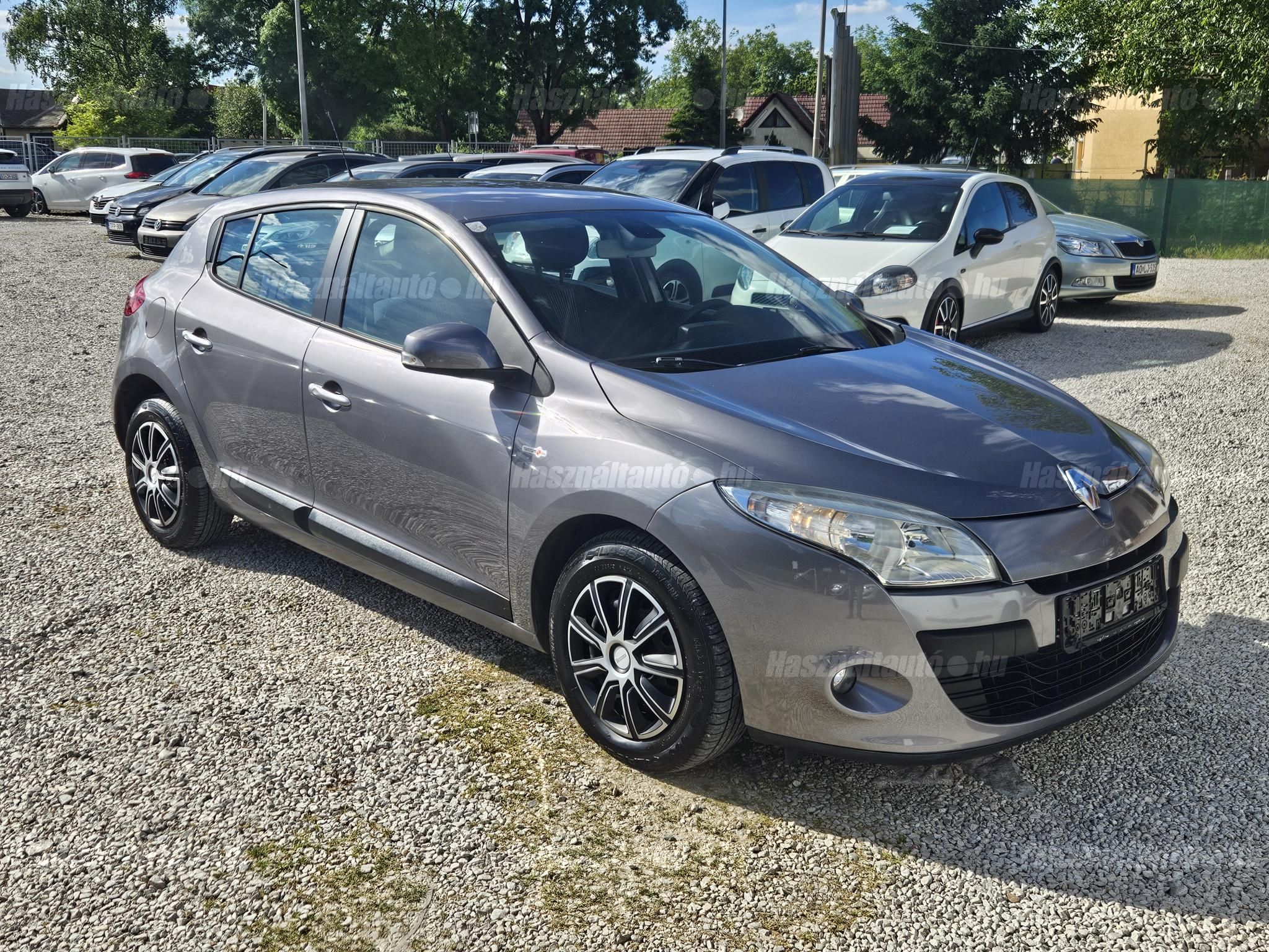 RENAULT MEGANE 2009/12 - 1