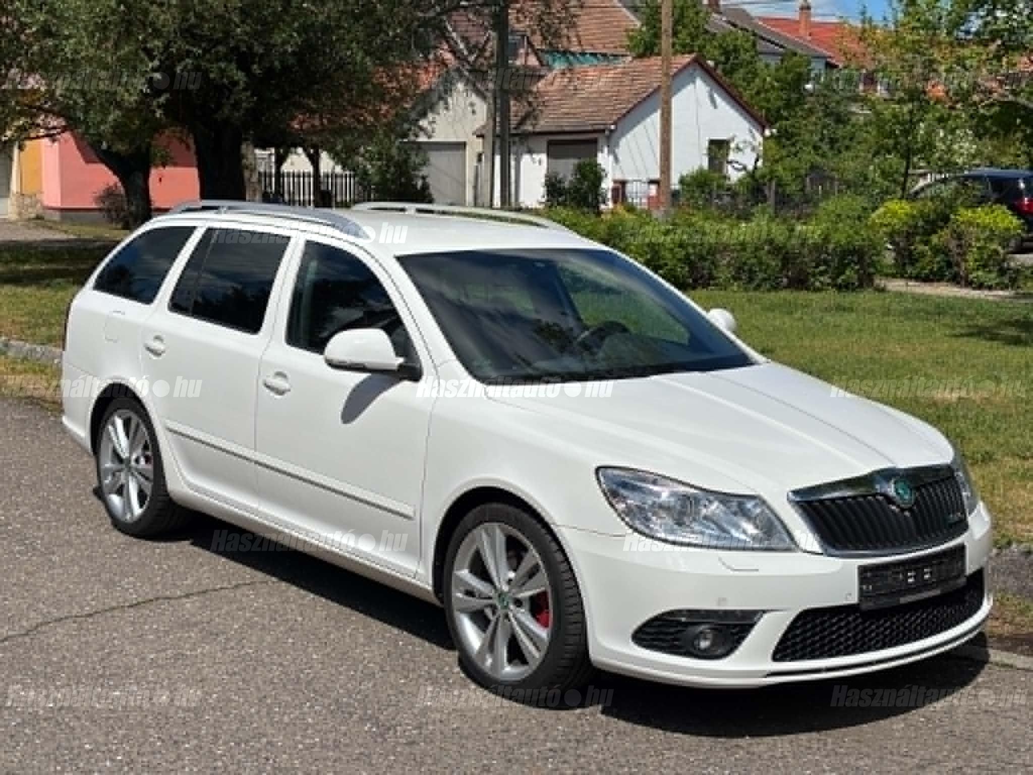 SKODA OCTAVIA 2012/2 - 1