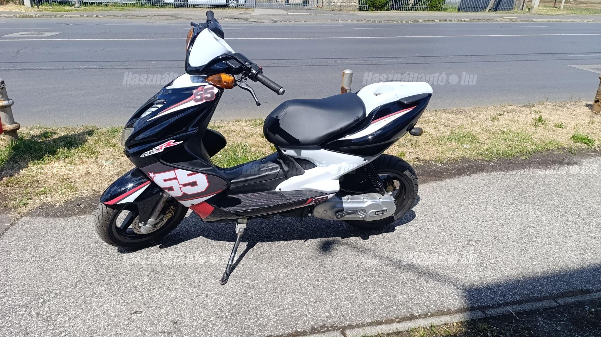 YAMAHA AEROX 2011 - 1