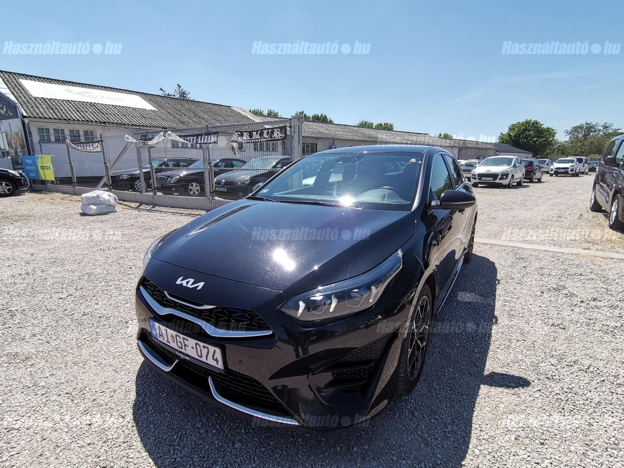 KIA CEE'D 2022/10 - 1