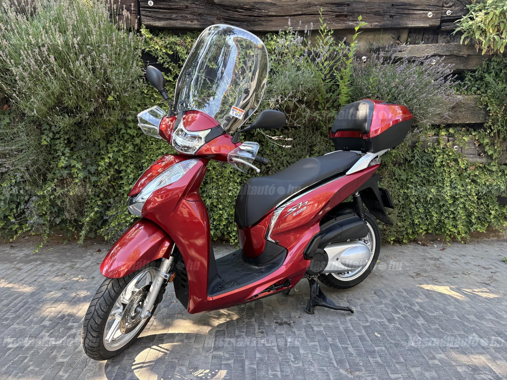 HONDA SH 300 2019/4 - 1