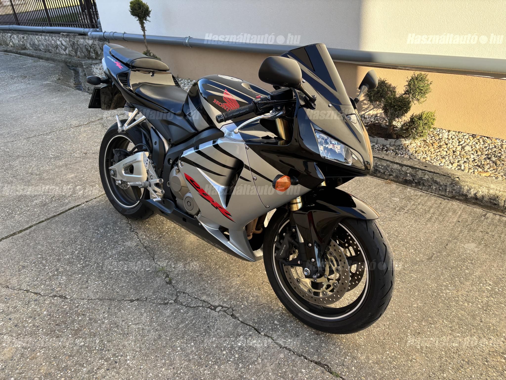 HONDA CBR 600 RR 2005/5 - 1