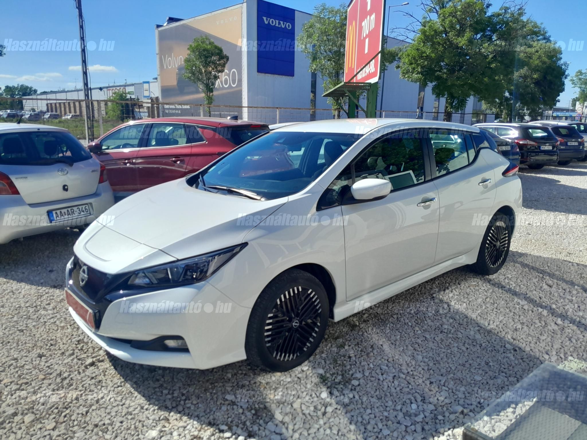 NISSAN LEAF 2022/8 - 1