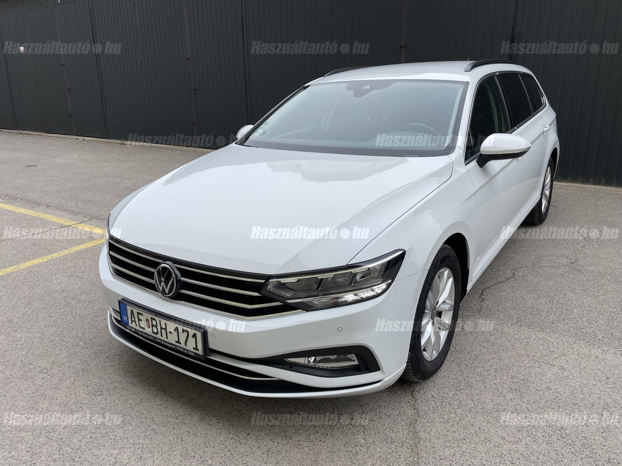 VOLKSWAGEN PASSAT 2023/5 - 1