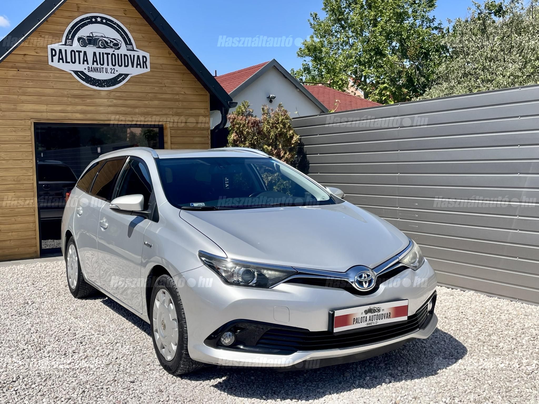 TOYOTA AURIS 2016/12 - 1