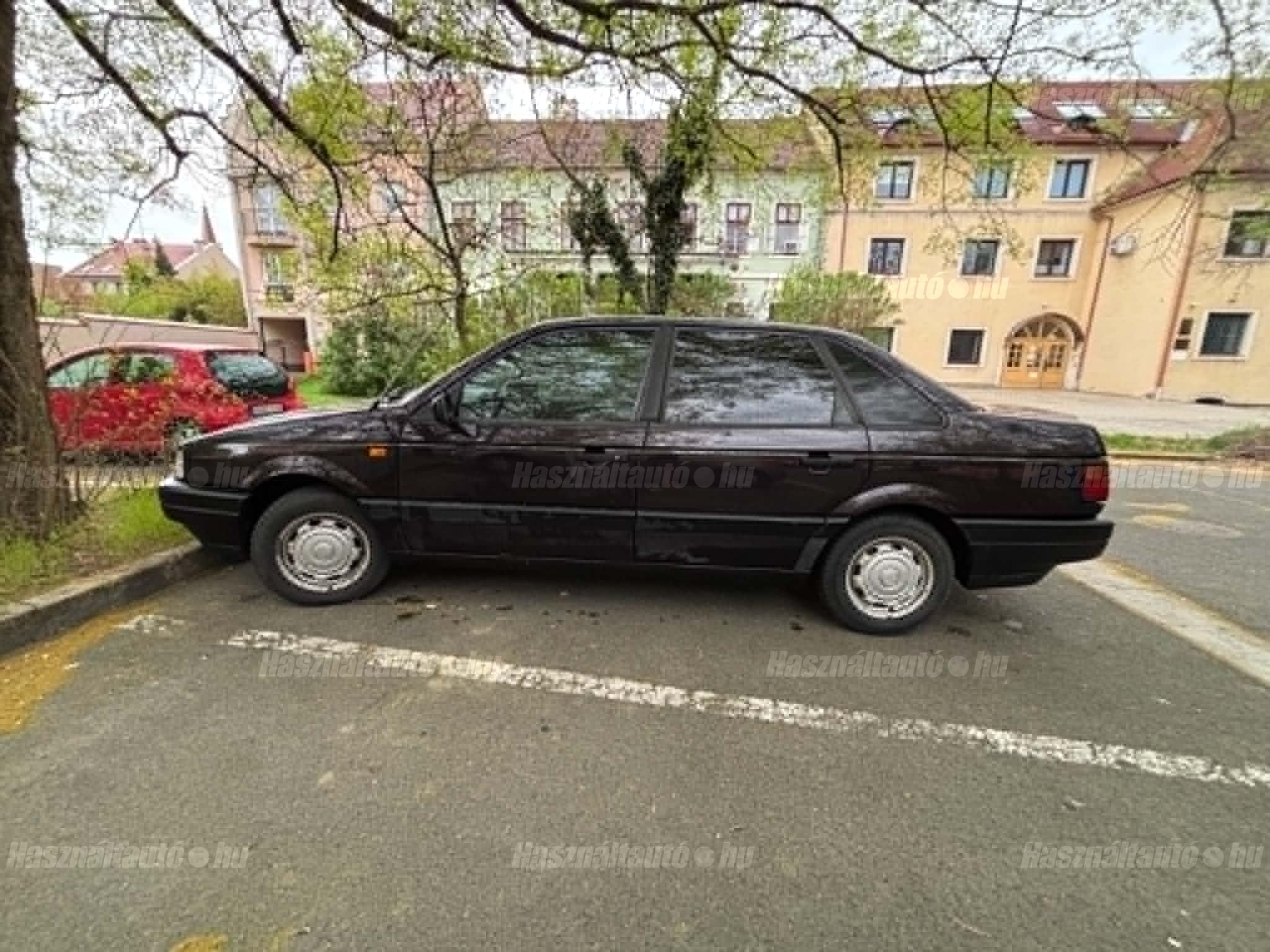 VOLKSWAGEN PASSAT III 1993 - 1