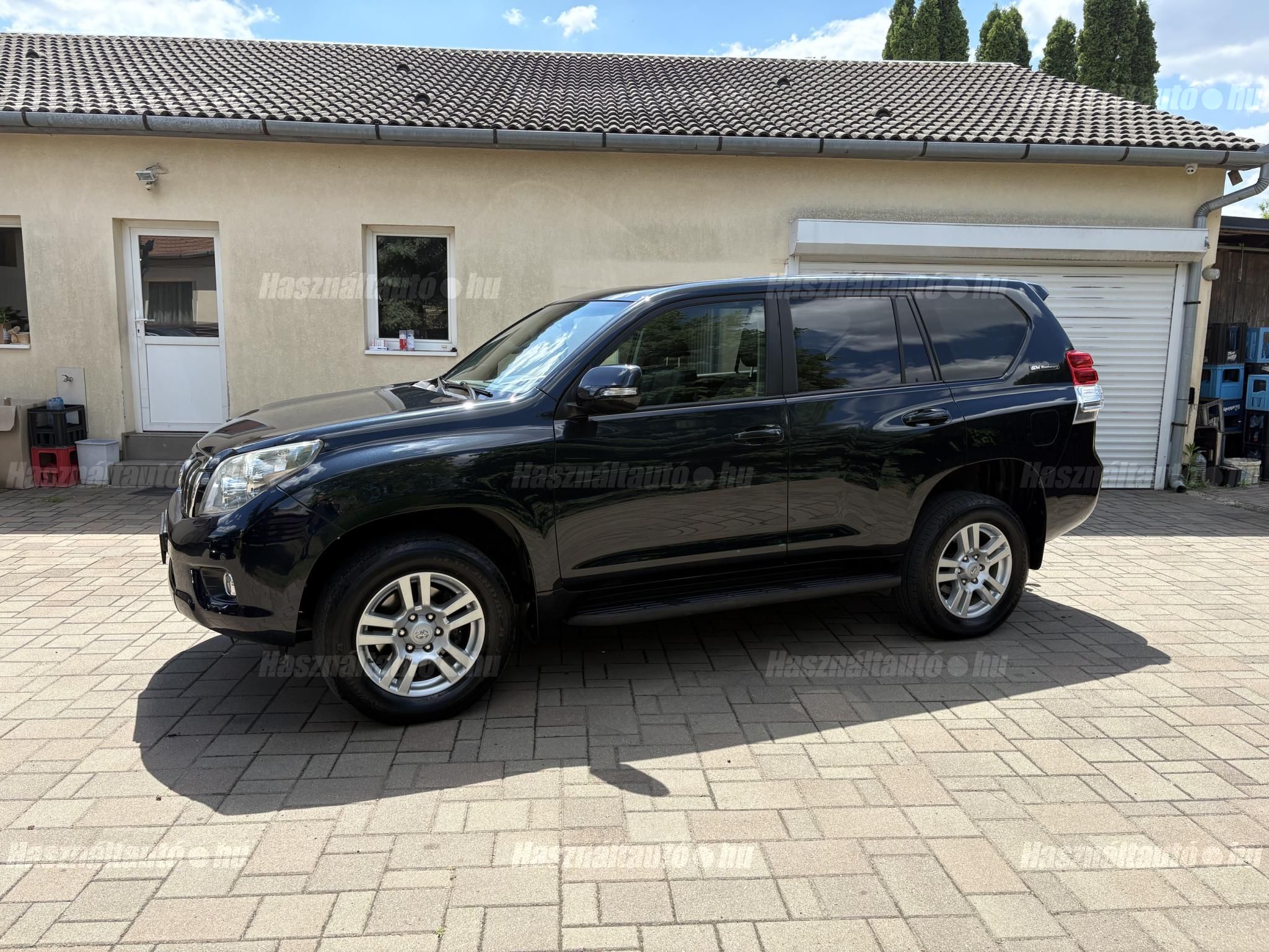 TOYOTA LAND CRUISER 2011/2 - 1