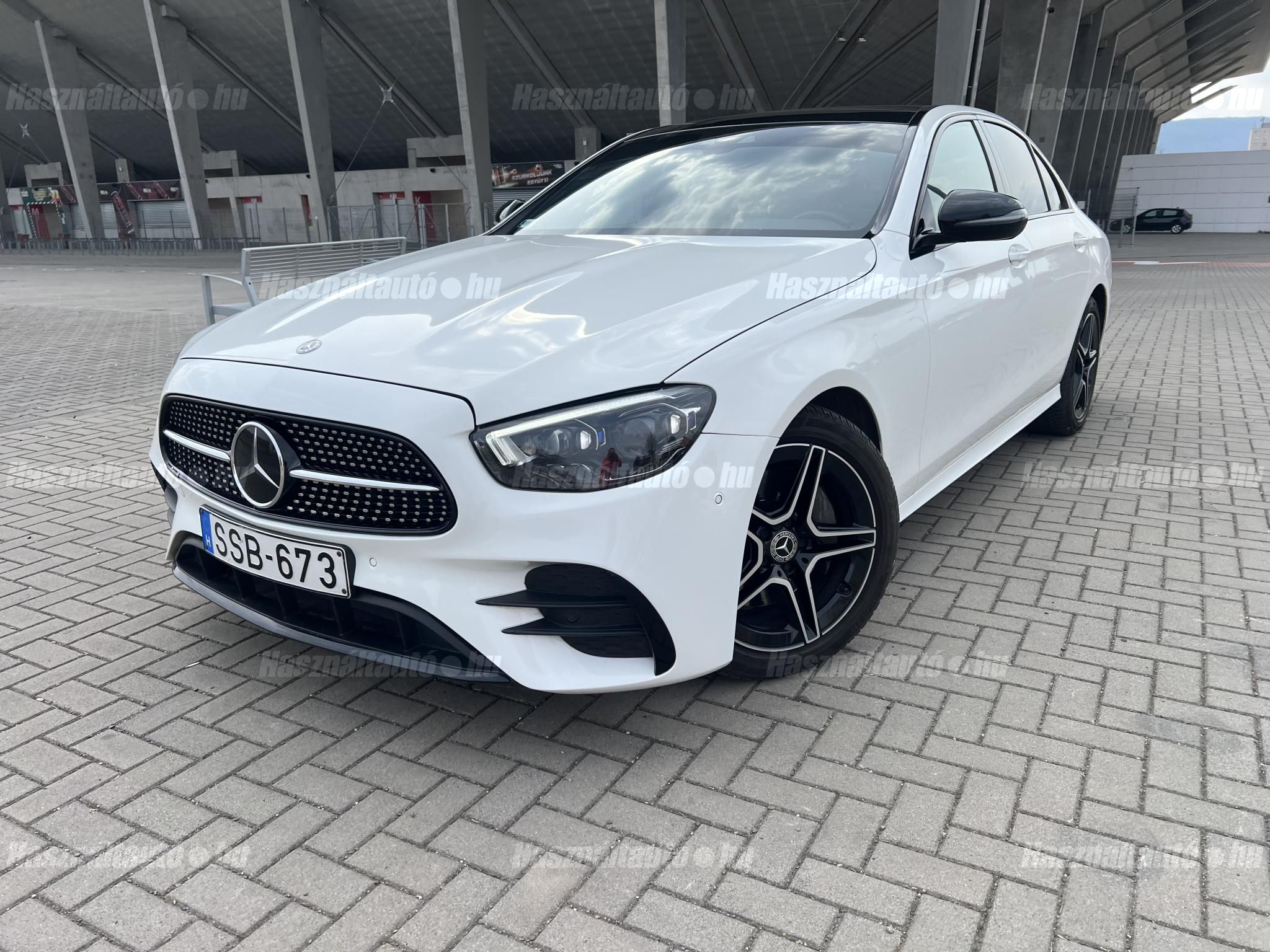 MERCEDES-BENZ E 220 2021/5 - 1