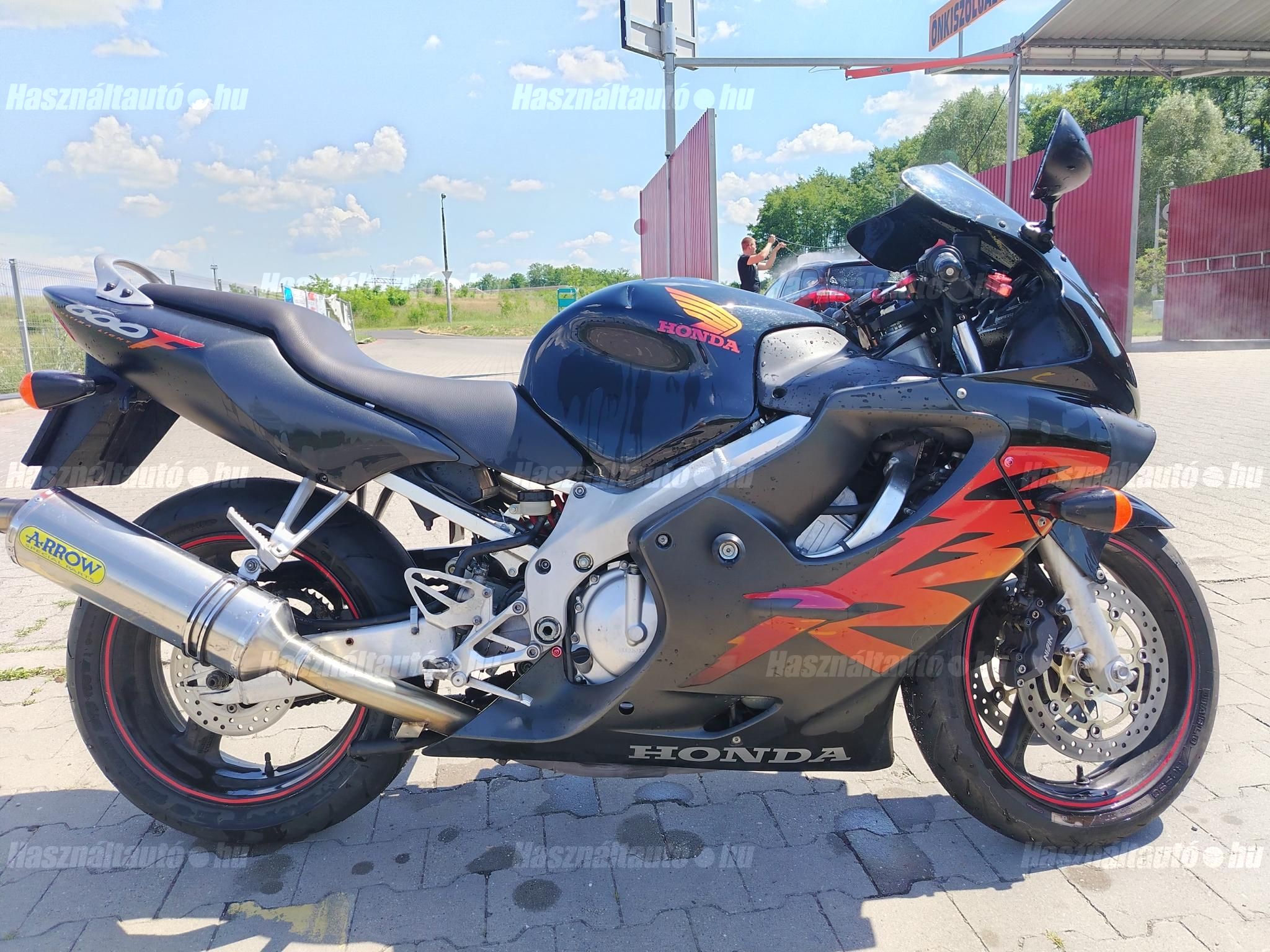 HONDA CBR 600 F4 2000 - 1