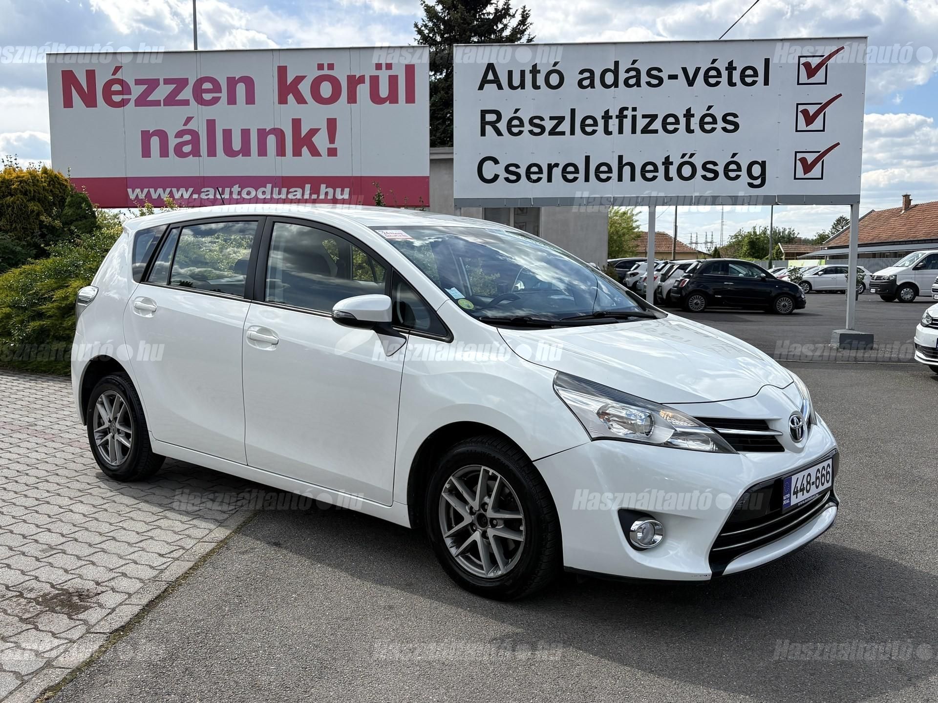 TOYOTA VERSO 2016/2 - 1