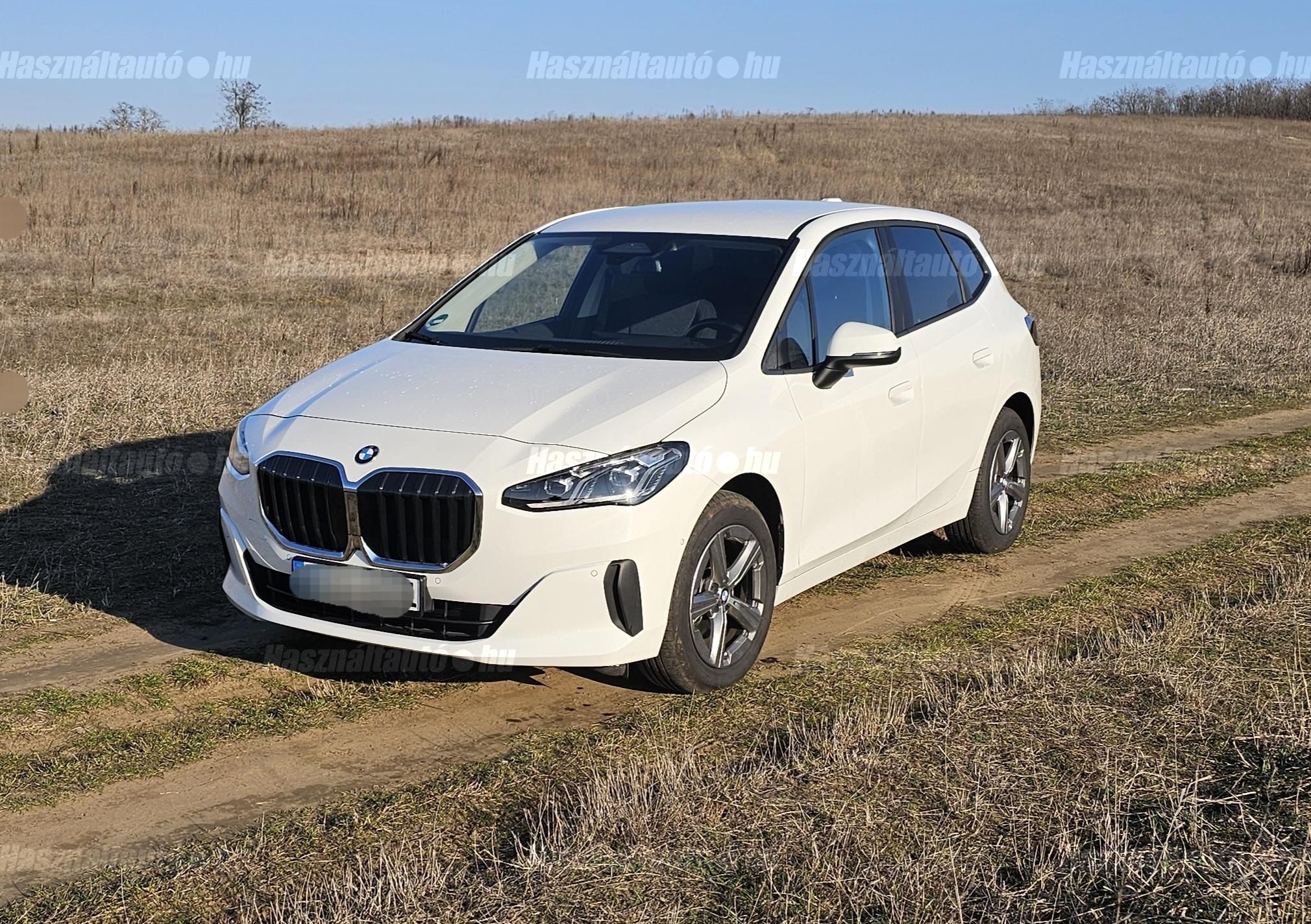 BMW 218 2023/4 - 1