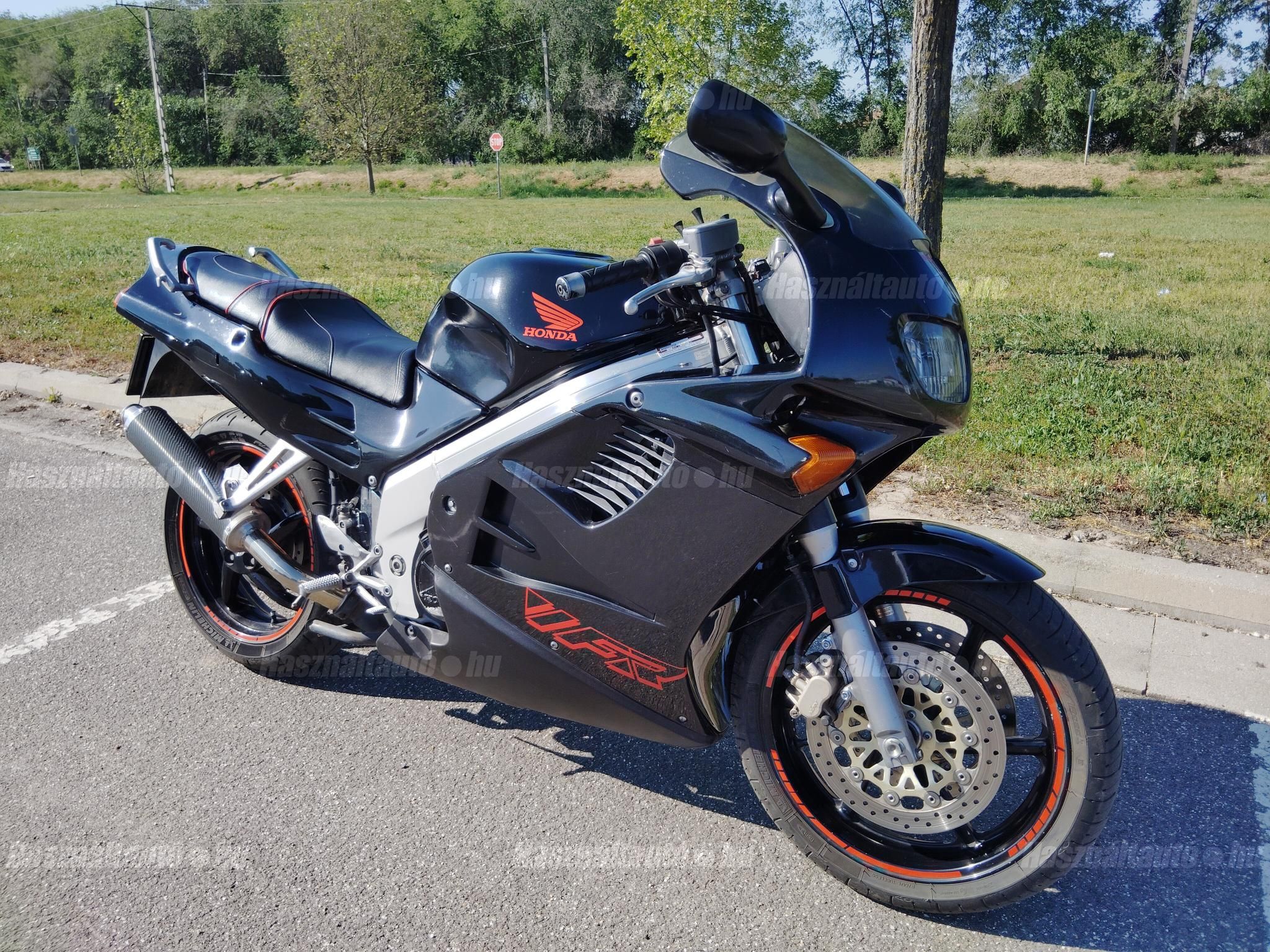 HONDA VFR 750 F 1996/7 - 1