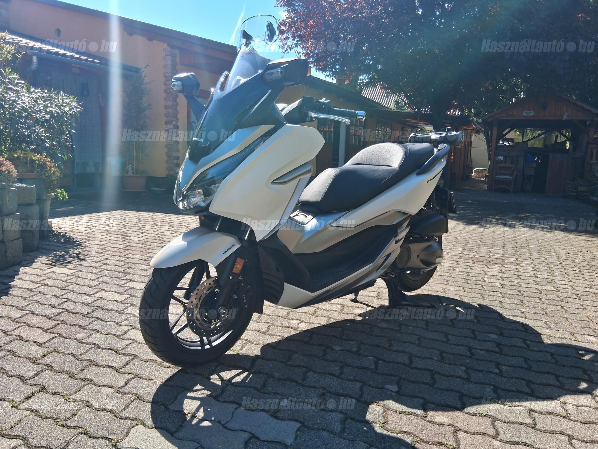 HONDA FORZA 300 2019/9 - 1