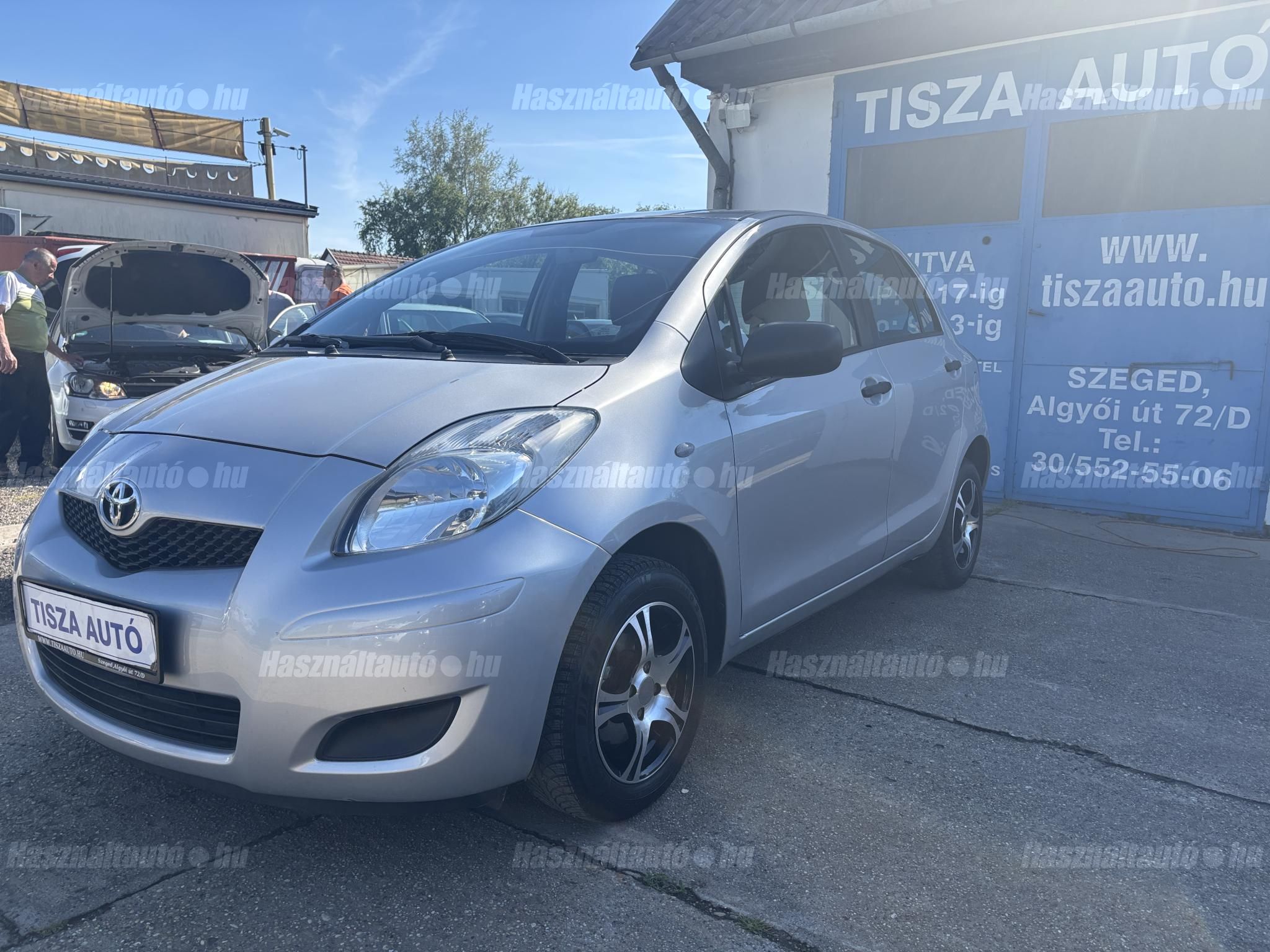 TOYOTA YARIS 2011/3 - 1