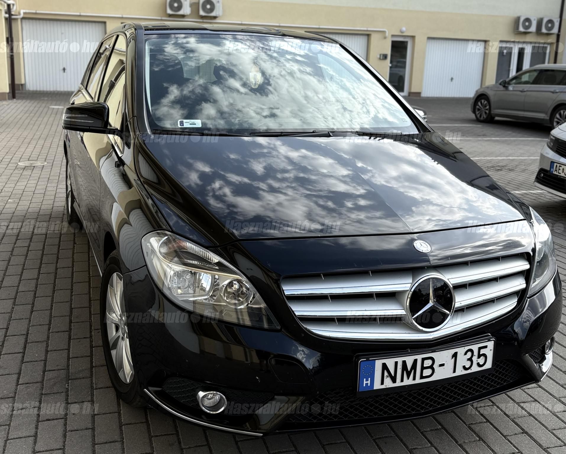 MERCEDES-BENZ B 180 2012/10 - 1
