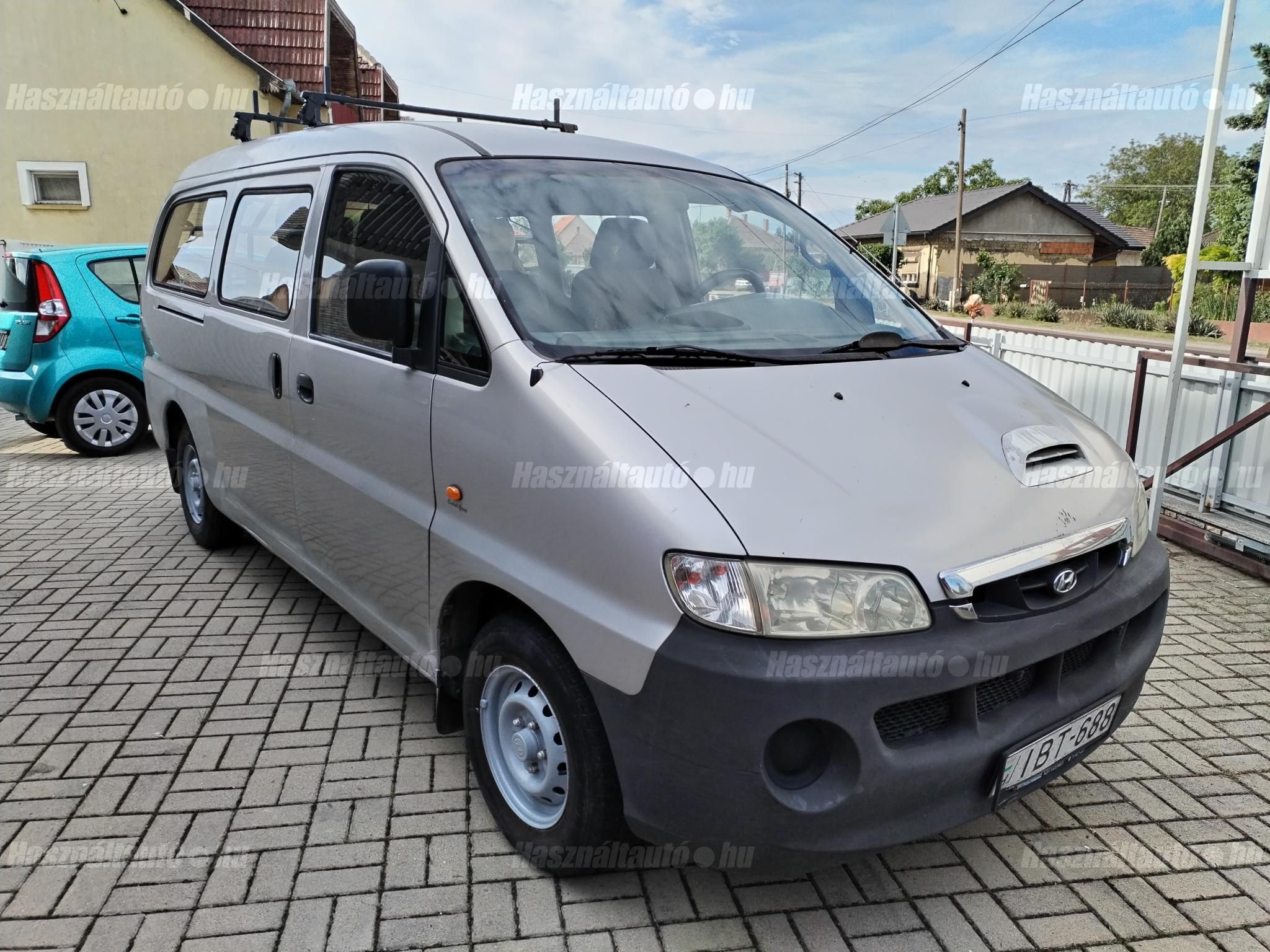 HYUNDAI H-1 2002/4 - 1