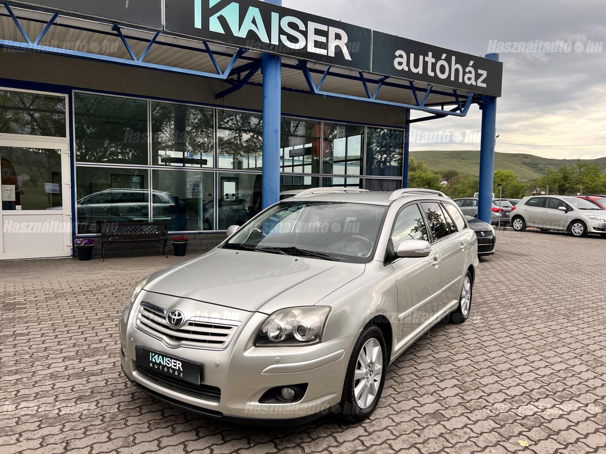 TOYOTA AVENSIS 2006/9 - 1