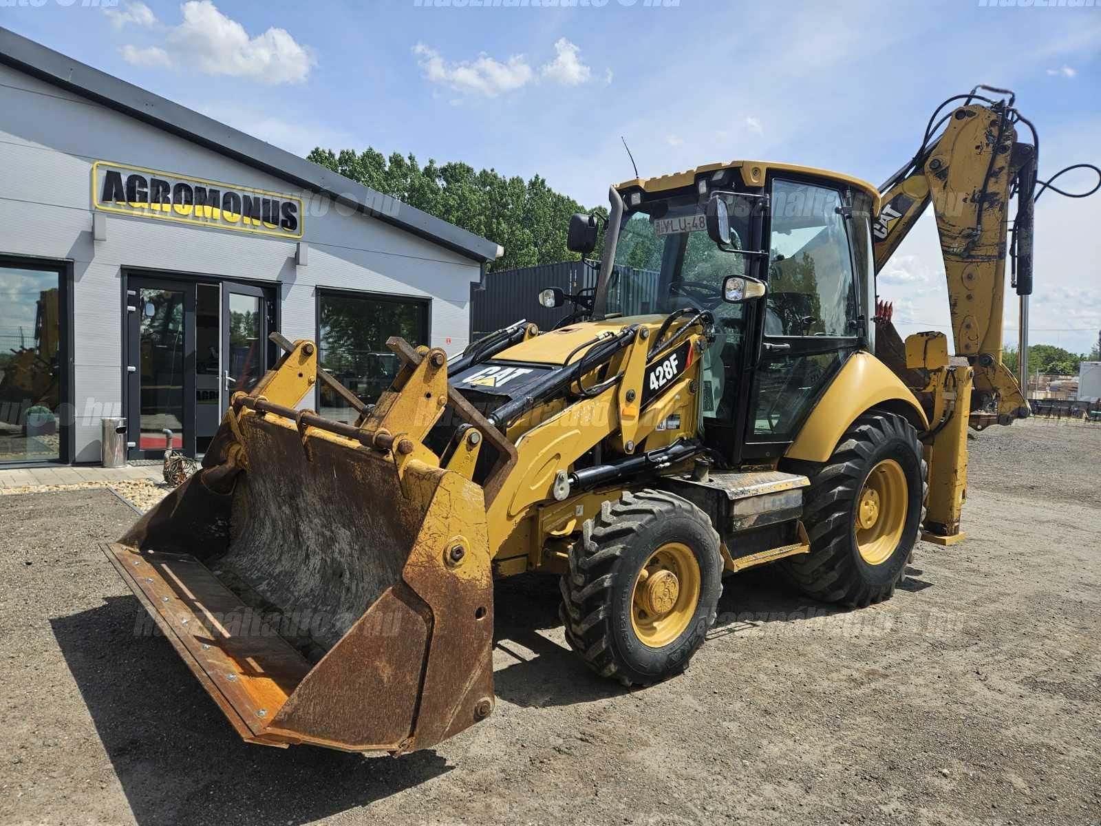 CATERPILLAR 2012 - 1