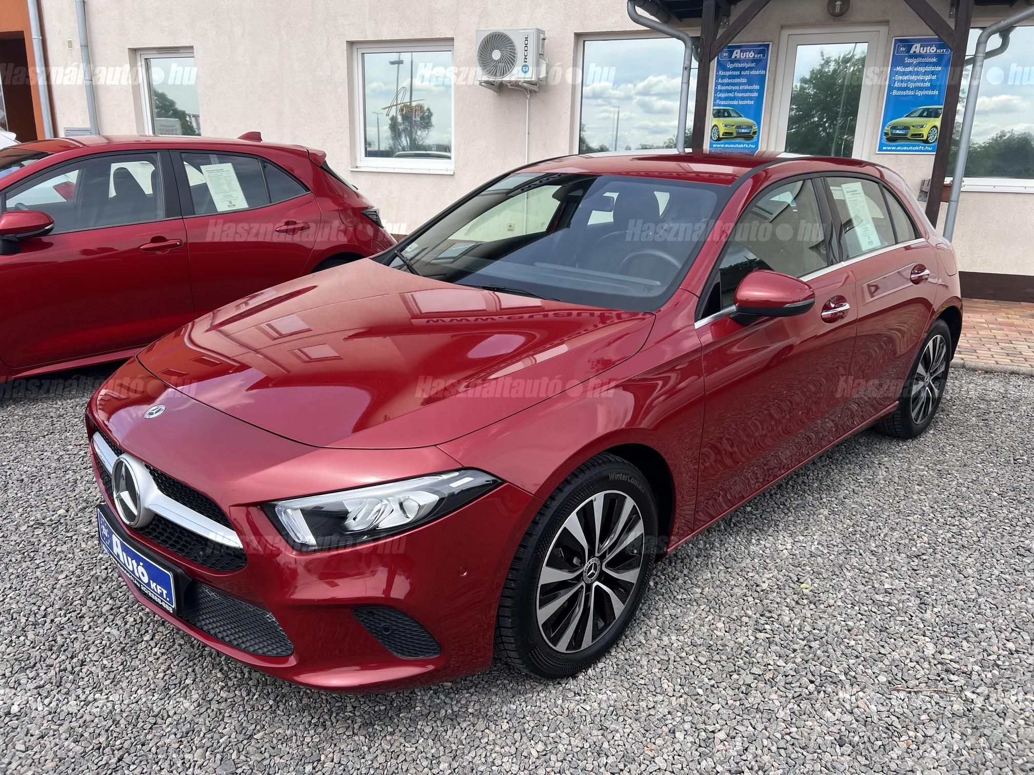 MERCEDES-BENZ A 180 2022/2 - 1