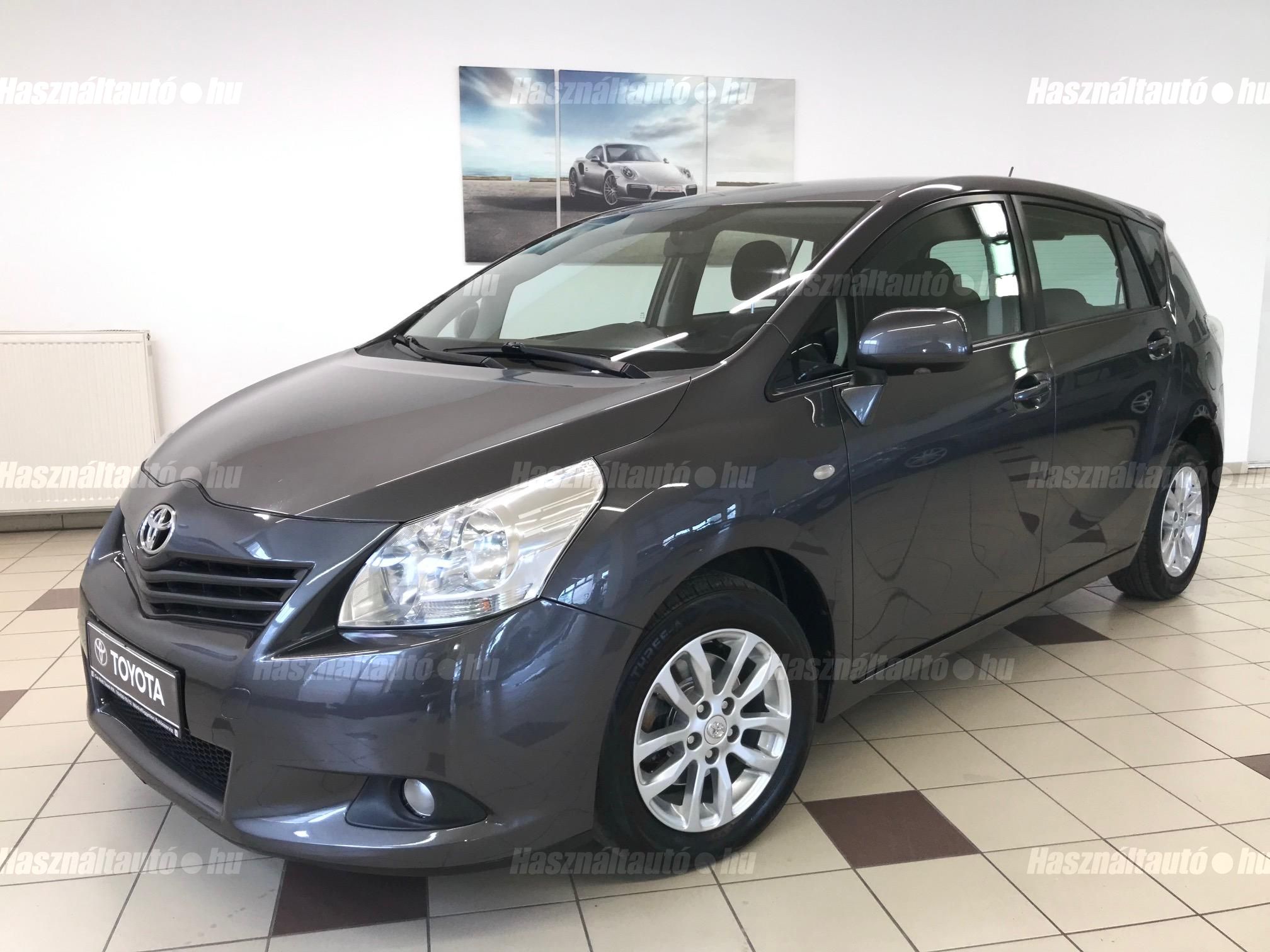 TOYOTA VERSO 2010/4 - 1