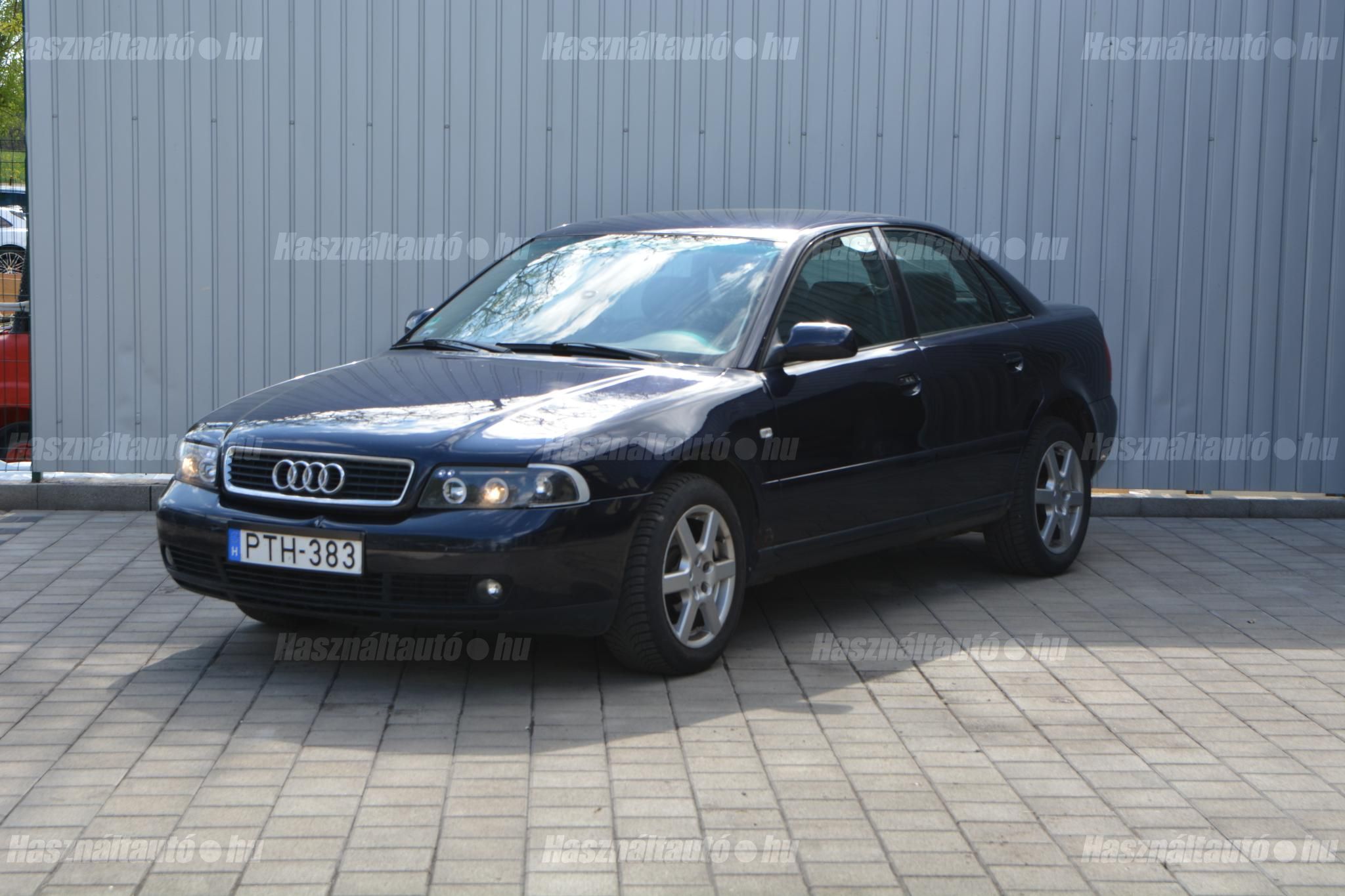 AUDI A4 1999/3 - 1