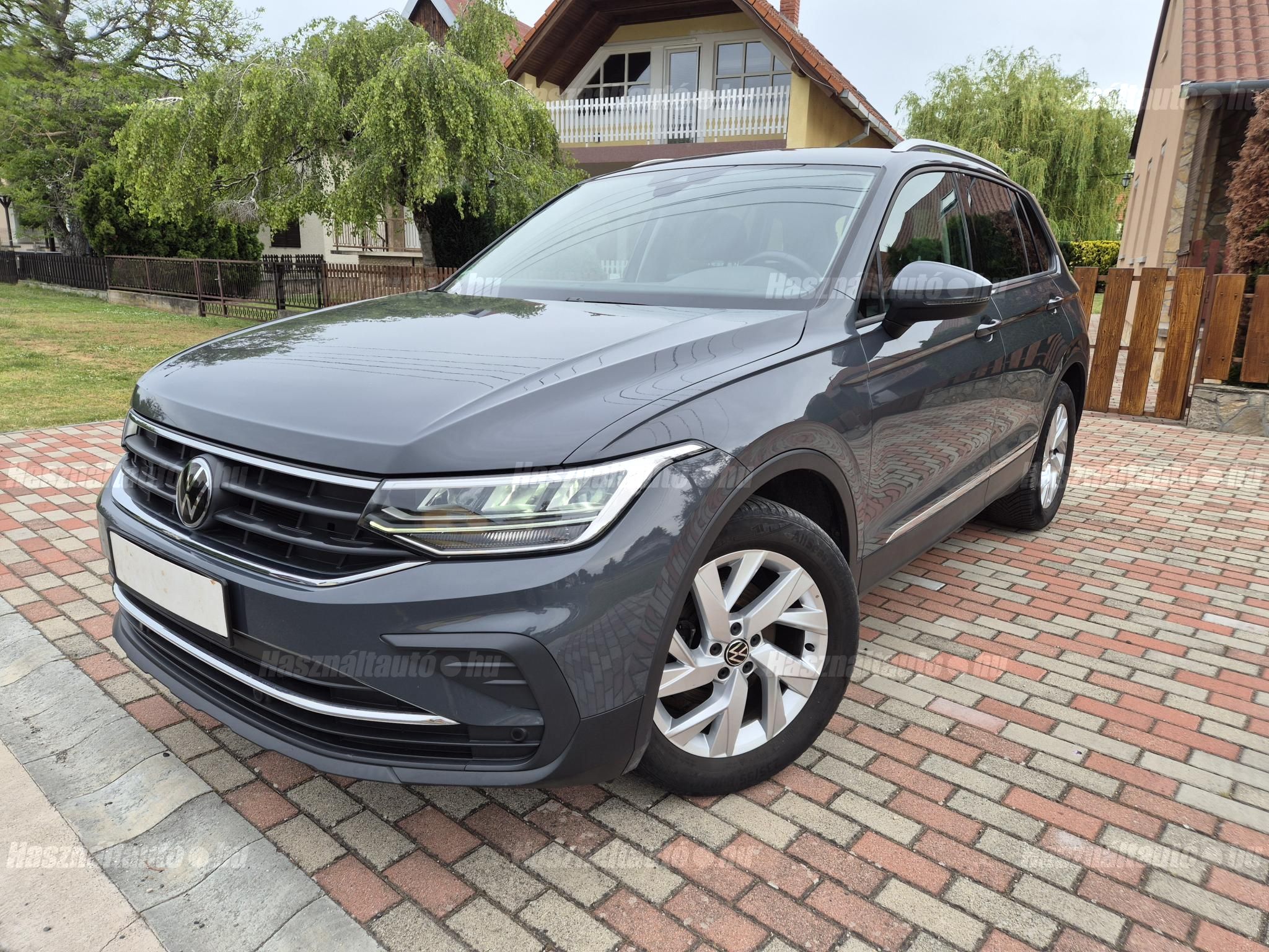 VOLKSWAGEN TIGUAN 2022/10 - 1