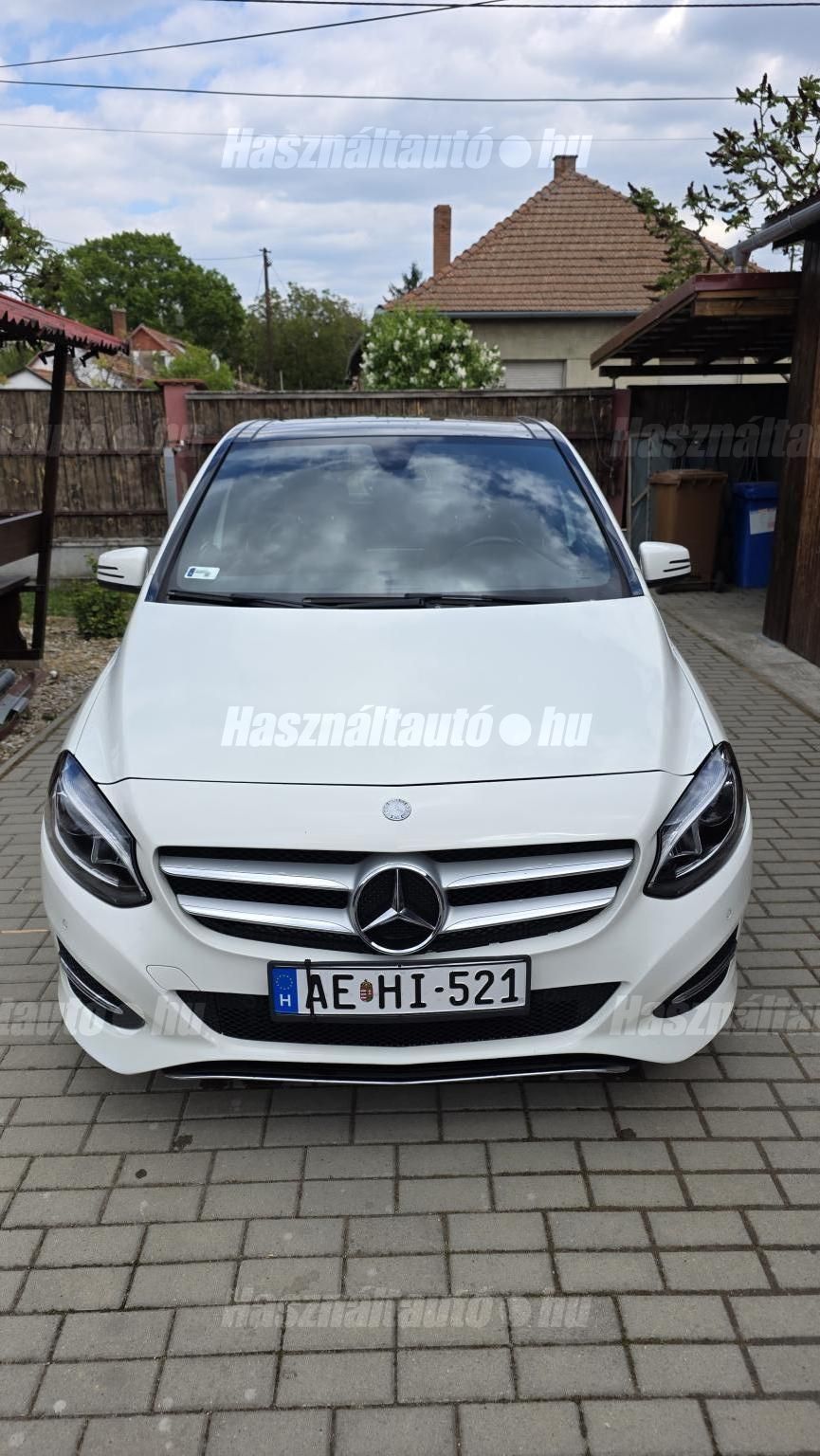 MERCEDES-BENZ B 200 2015/7 - 1