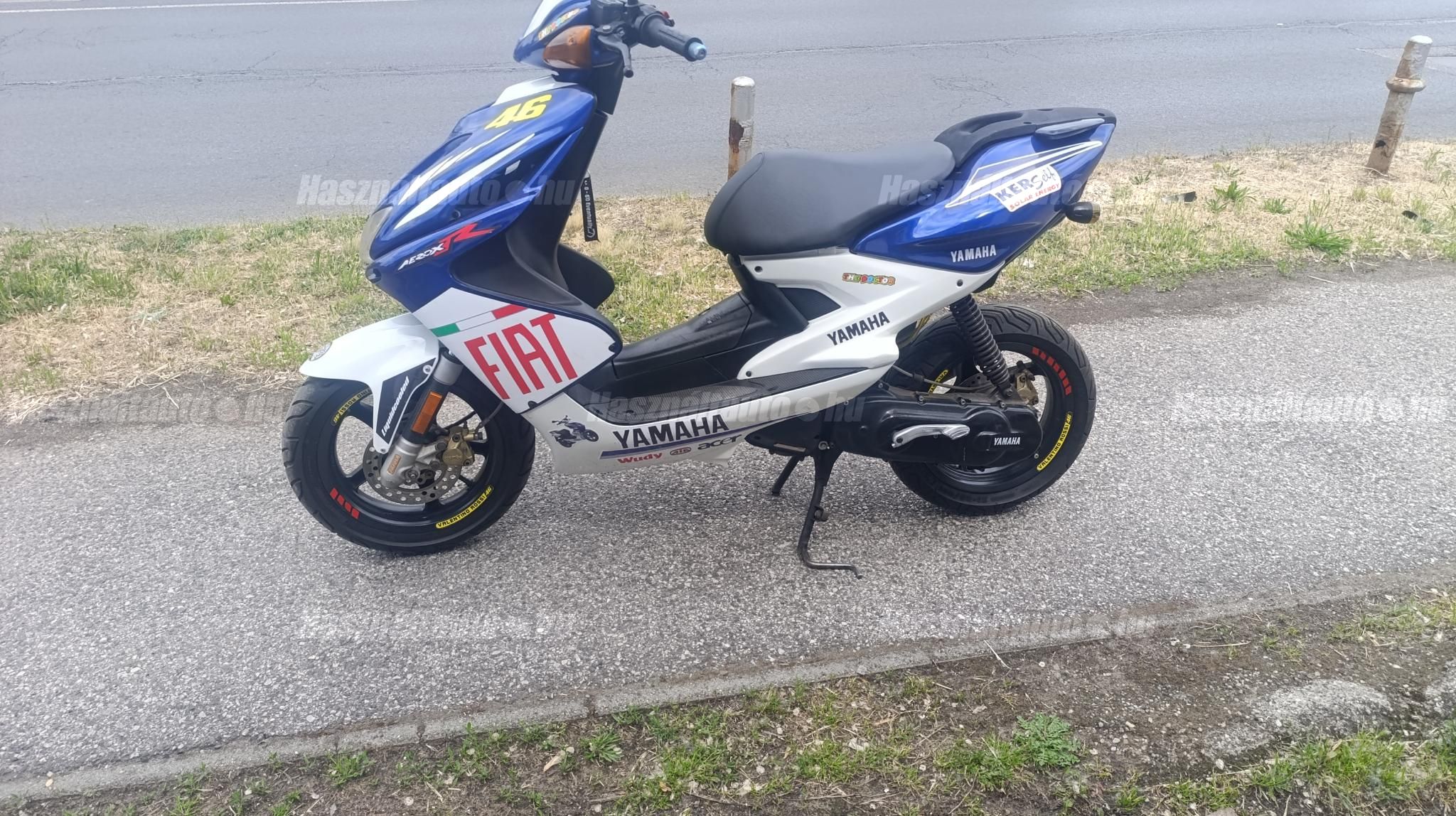 YAMAHA AEROX 2011 - 1