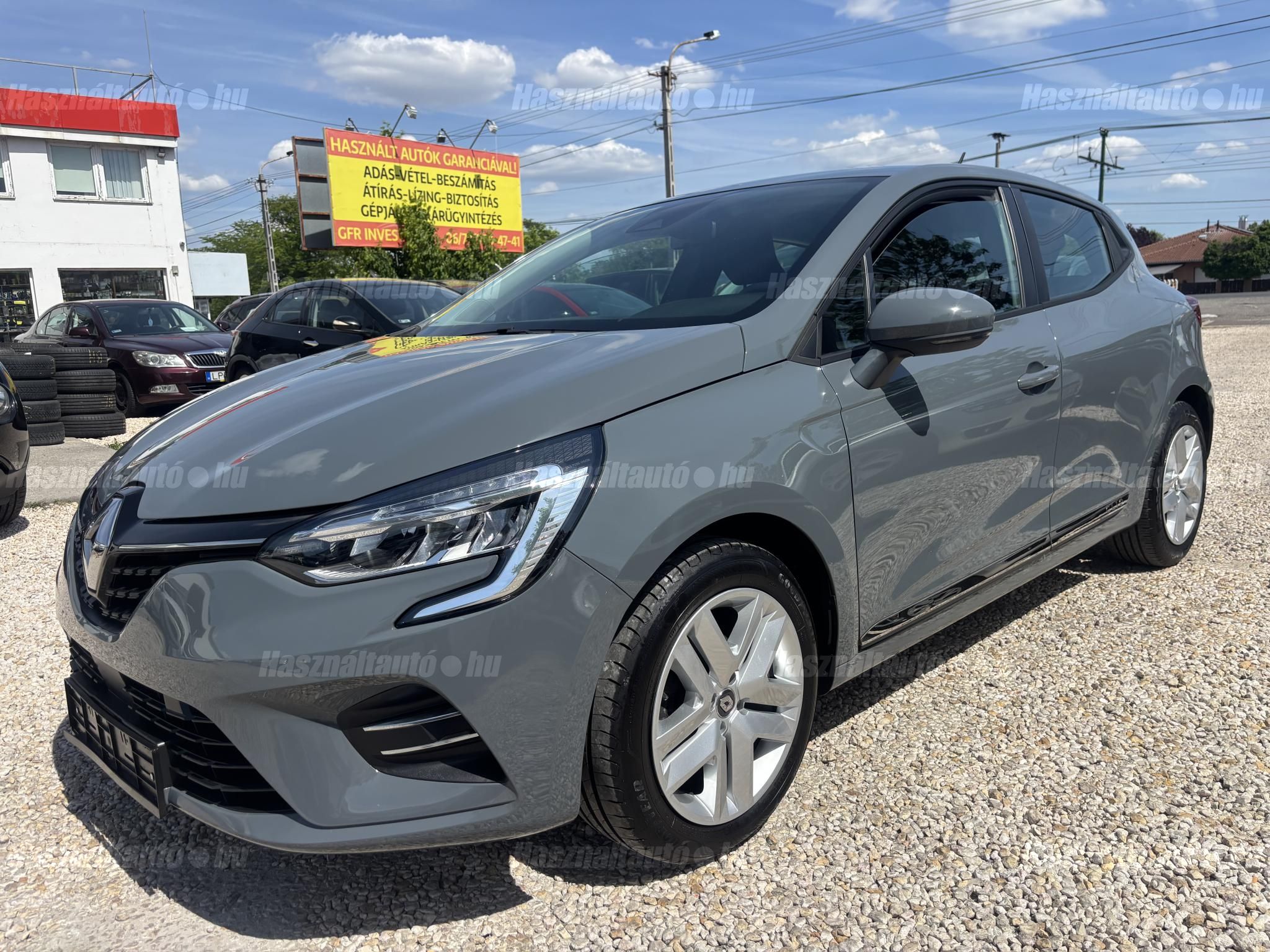 RENAULT CLIO 2019/8 - 1
