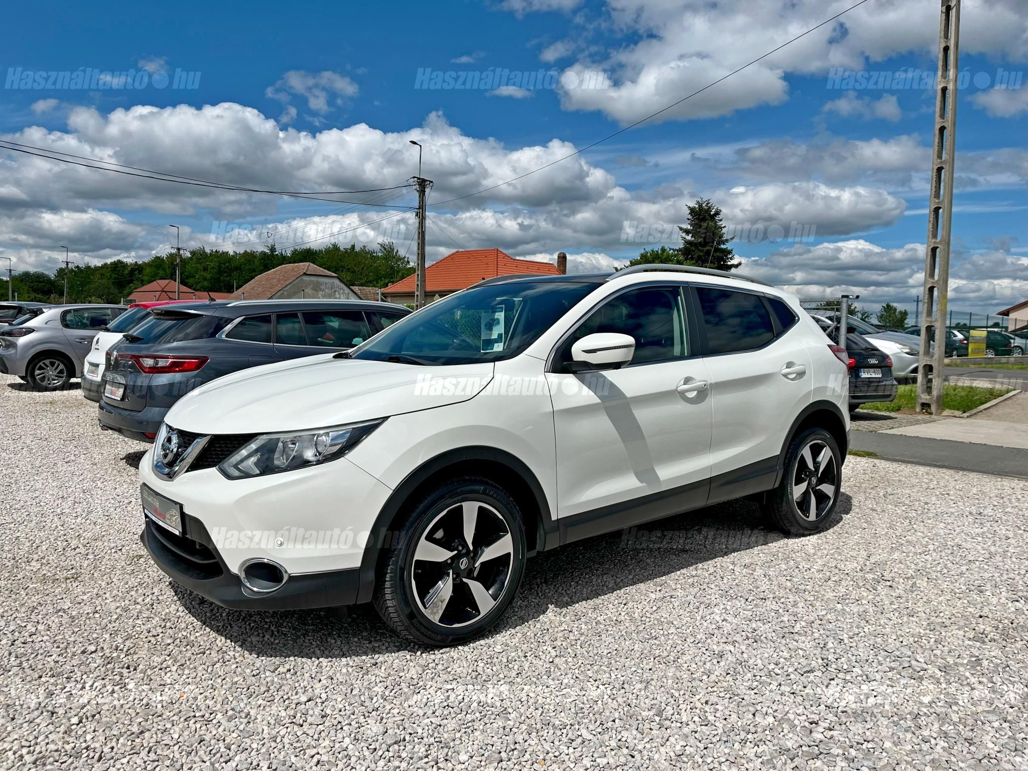 NISSAN QASHQAI 2015/4 - 1
