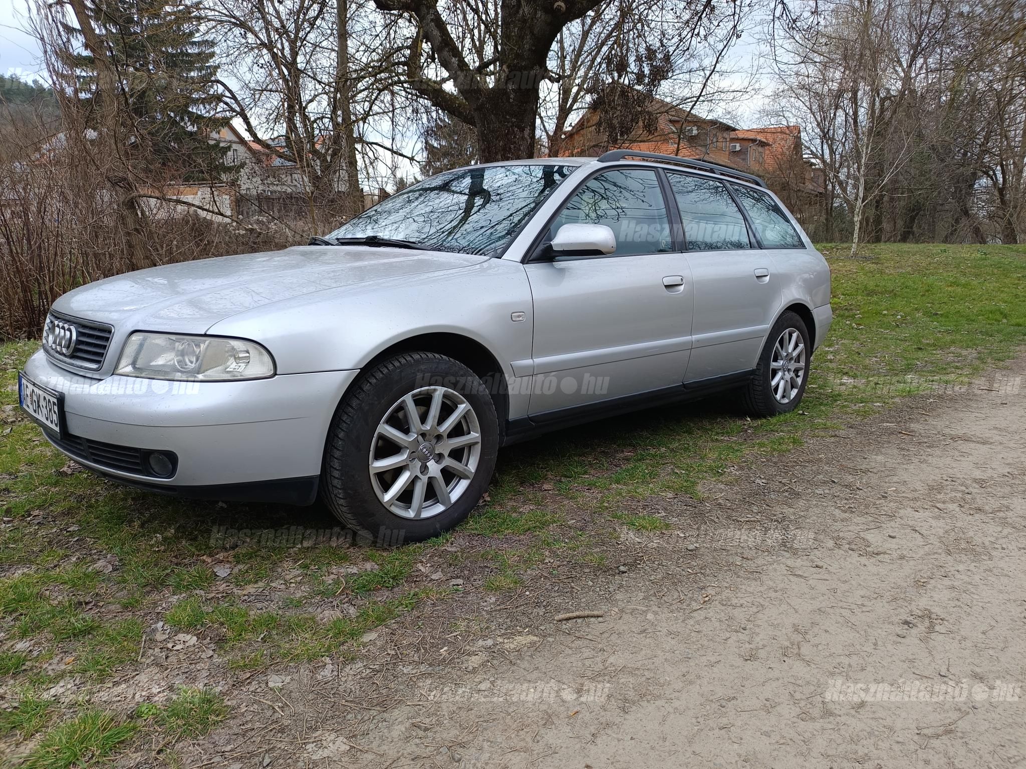 AUDI A4 2001/4 - 1