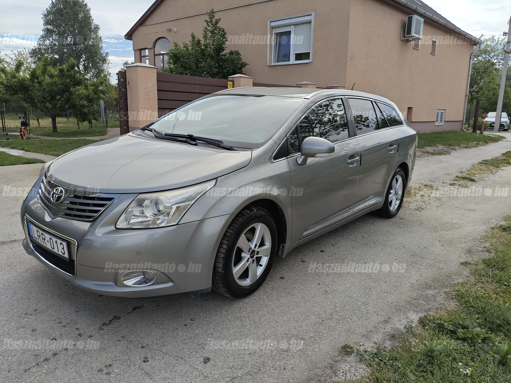 TOYOTA AVENSIS 2009/12 - 1
