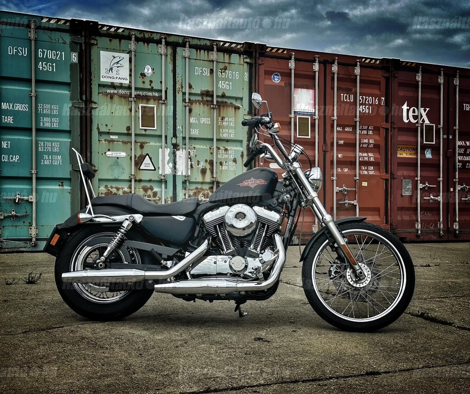 HARLEY-DAVIDSON SPORTSTER 2014/6 - 1
